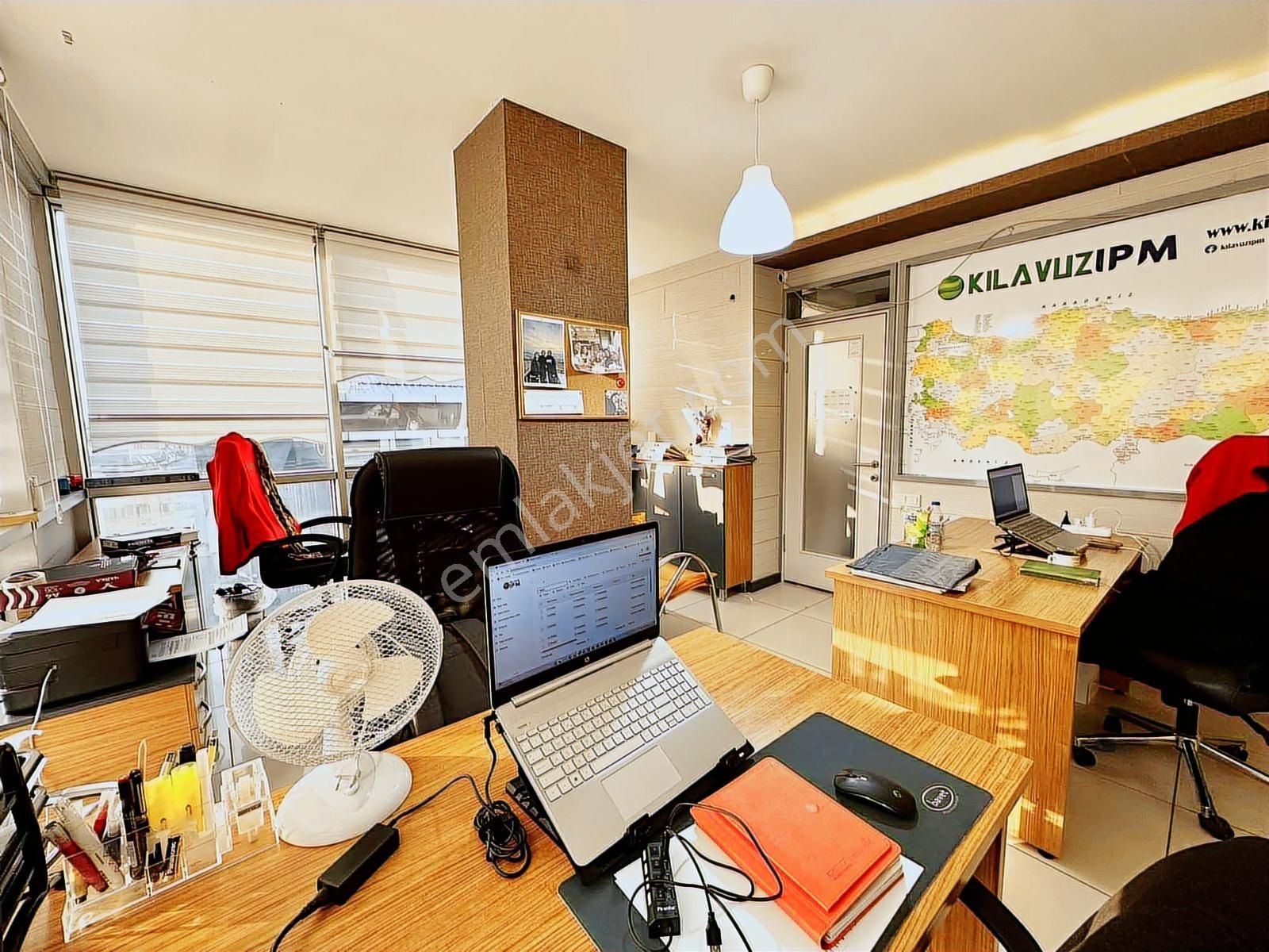 Çekmeköy Merkez,çavuşbaşı Cd. Merkezi Konum Kiralık Eşyalı Ofis - Görsel 12