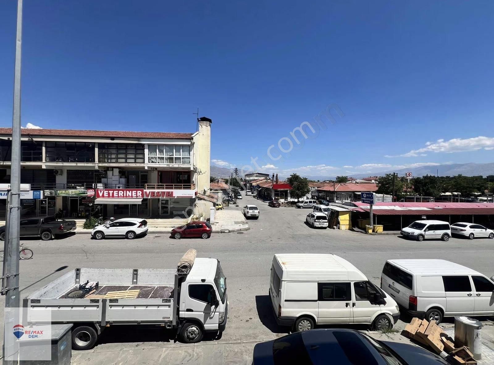 Remax Dem'den Cadde Üzerinde Satılık Ofis&büro - Görsel 2