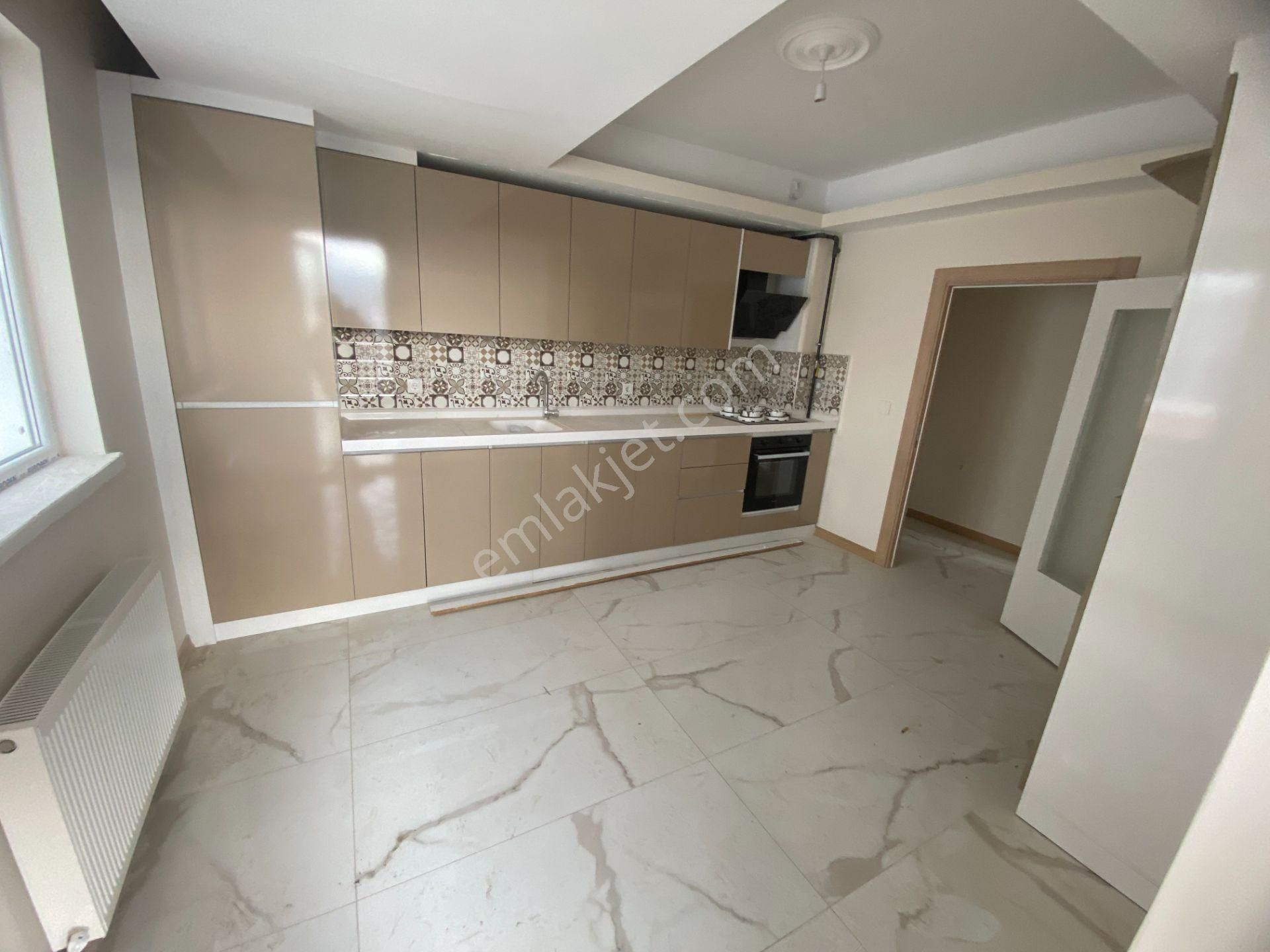 Sıfır Binada Asansörlü Ebeveyn Banyolu 3+1 Kiralık Daireler