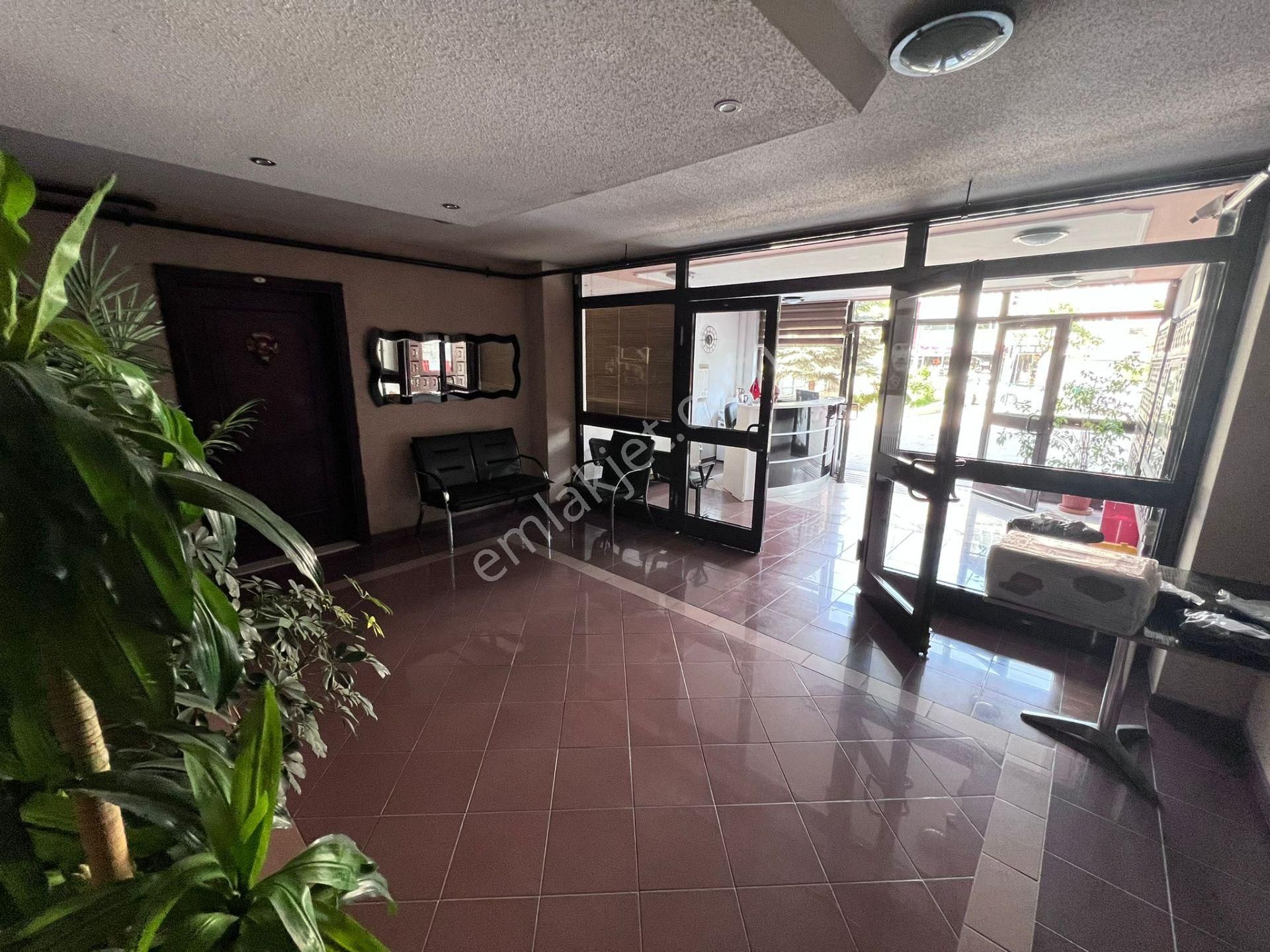 Atanora Vadi'den Dikmen Cad Üzeri 7*24 Güvenlikli Sitede Boş Ön Cephe 3+1 - Görsel 24