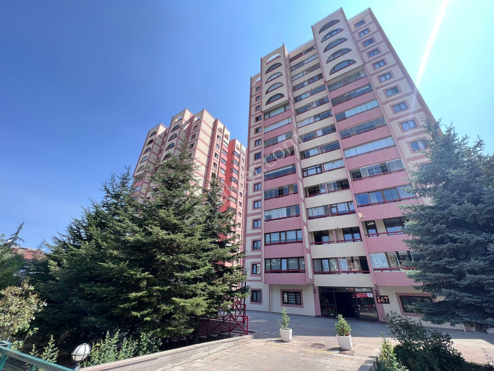 Atanora Vadi'den Dikmen Cad Üzeri 7*24 Güvenlikli Sitede Boş Ön Cephe 3+1 - Görsel 30