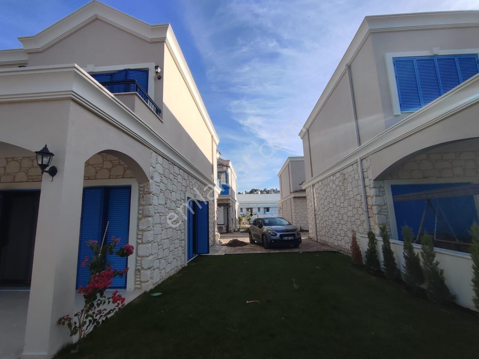 Kuşadası Karaova'da Müstakil Özel Havuzlu Sıfır 5+2 - Görsel 2