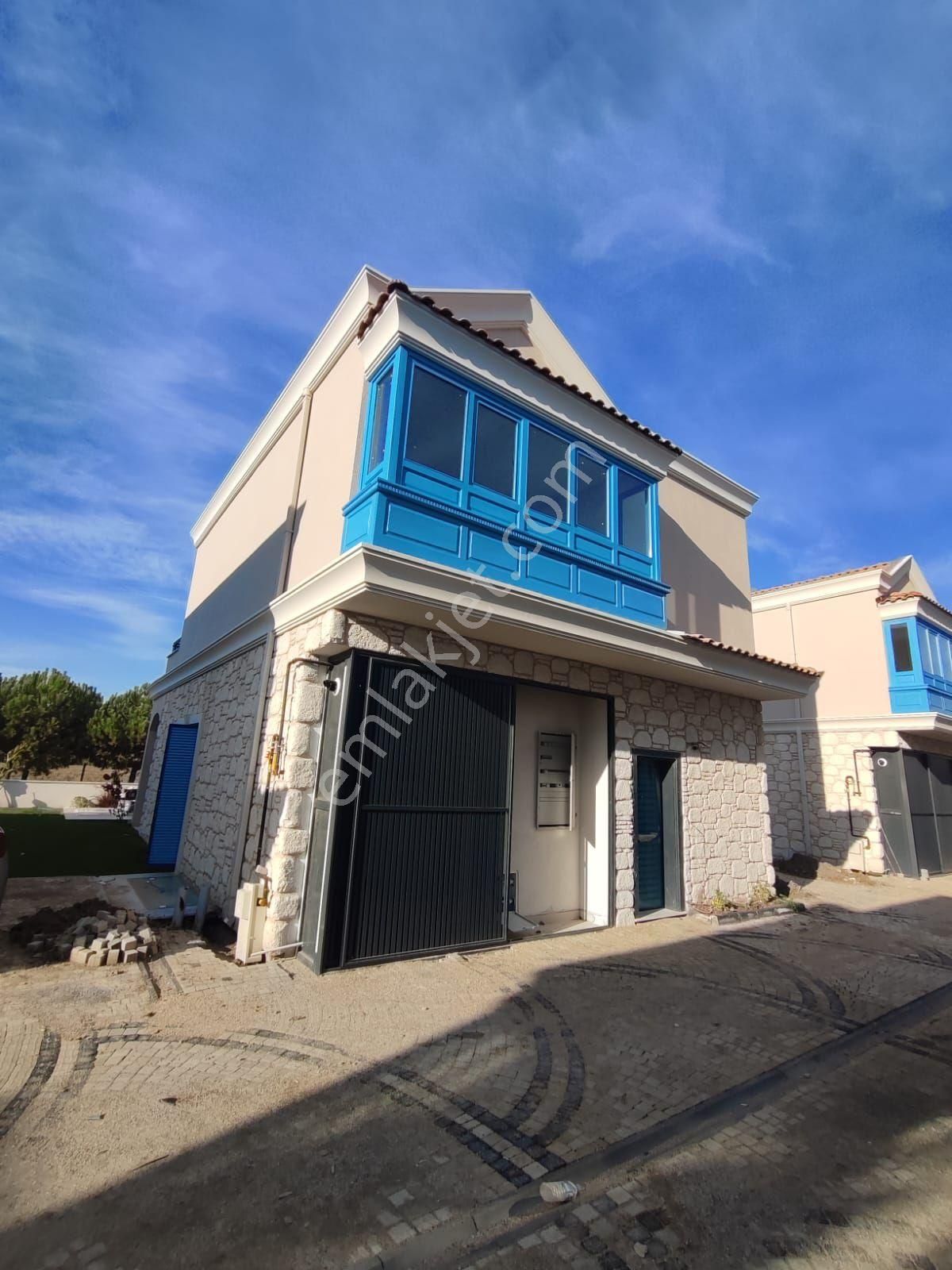 Kuşadası Karaova'da Müstakil Özel Havuzlu Sıfır 5+2 - Görsel 4