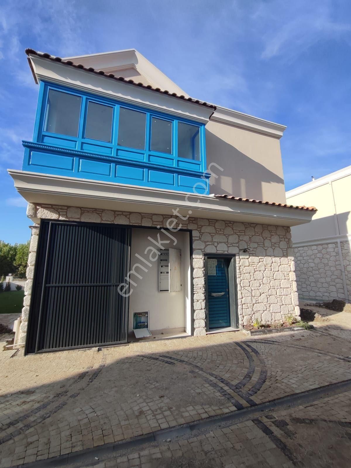 Kuşadası Karaova'da Müstakil Özel Havuzlu Sıfır 5+2 - Görsel 5