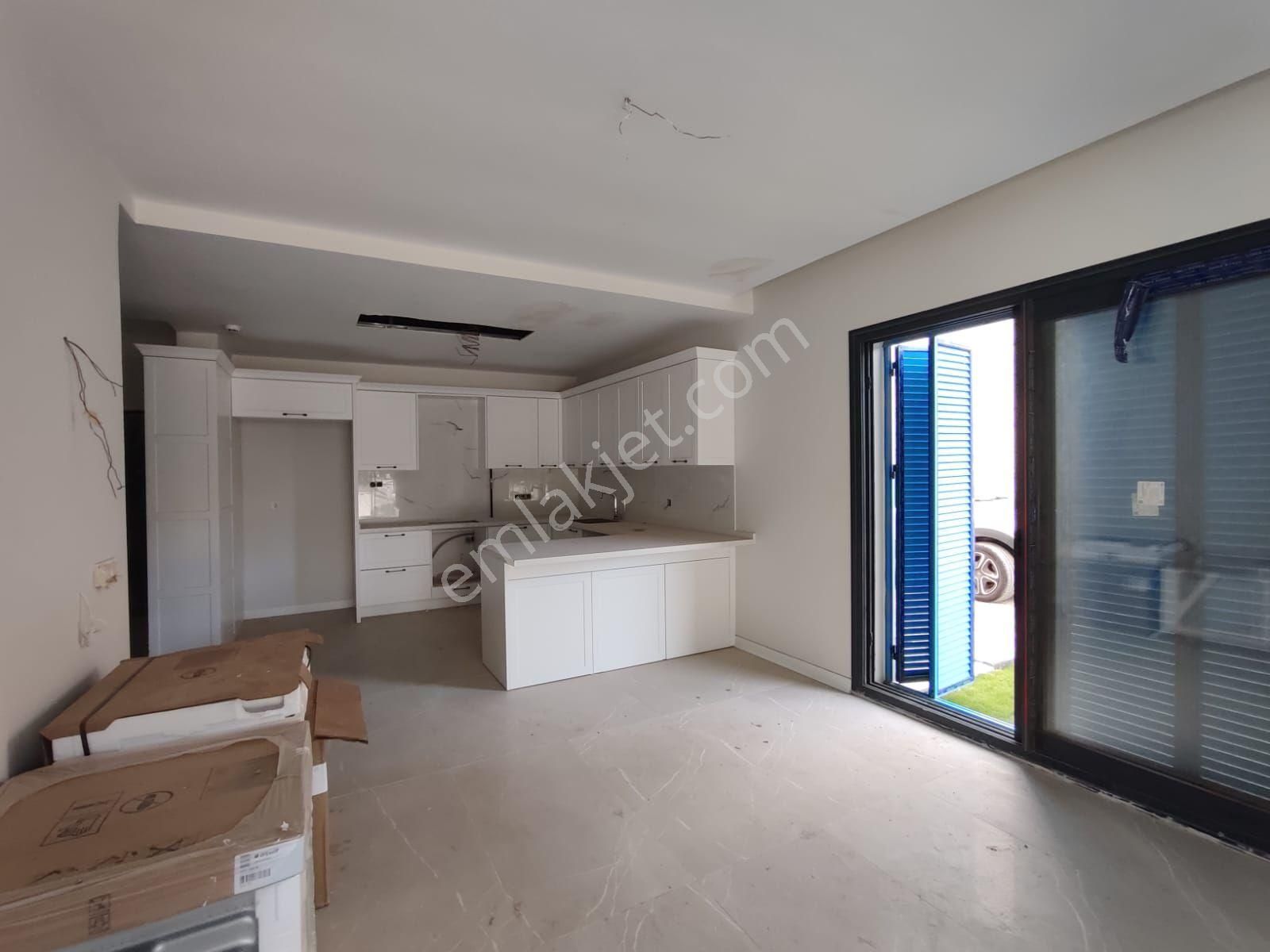 Kuşadası Karaova'da Müstakil Özel Havuzlu Sıfır 5+2 - Görsel 7