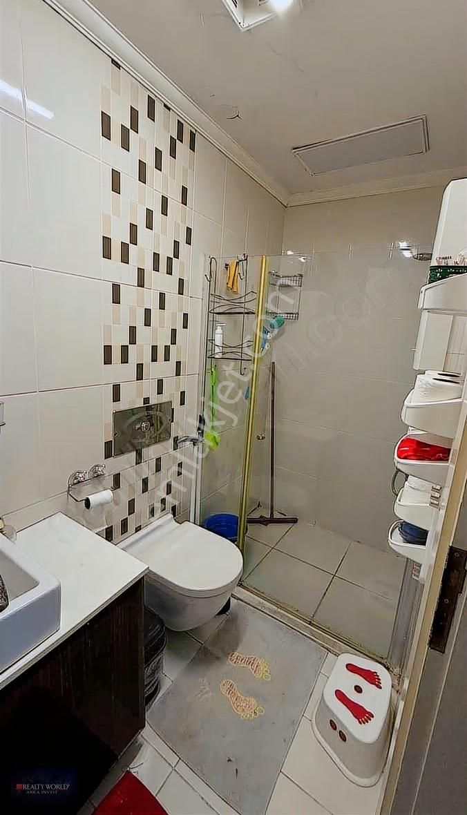 Realty World Anka Liman'da Denizr Yürüme Mesafesinde Eşyalı 2+1