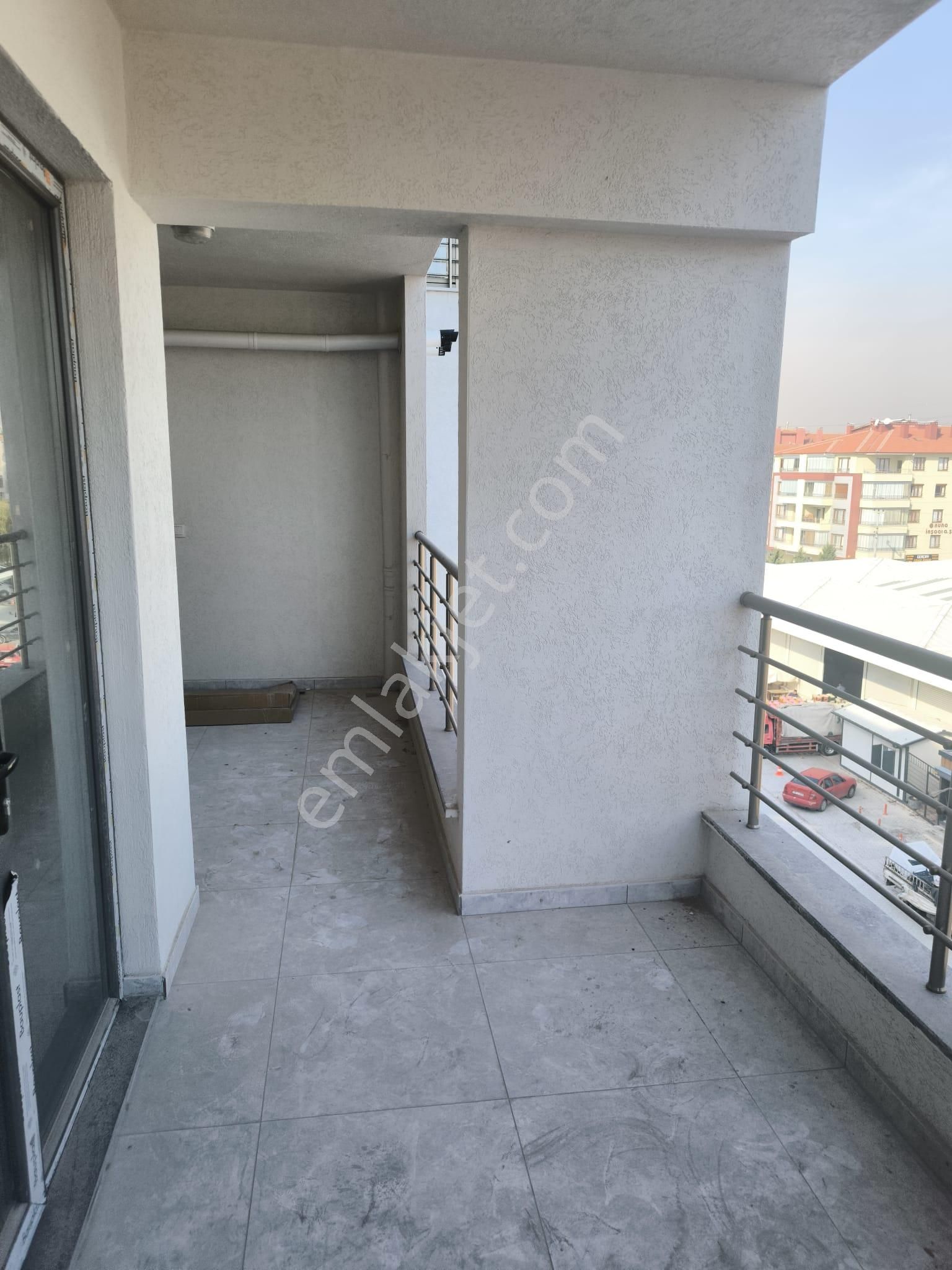 Esenler Mh. Yer Konum Güzel Ferah 3+1 Daire - Görsel 4