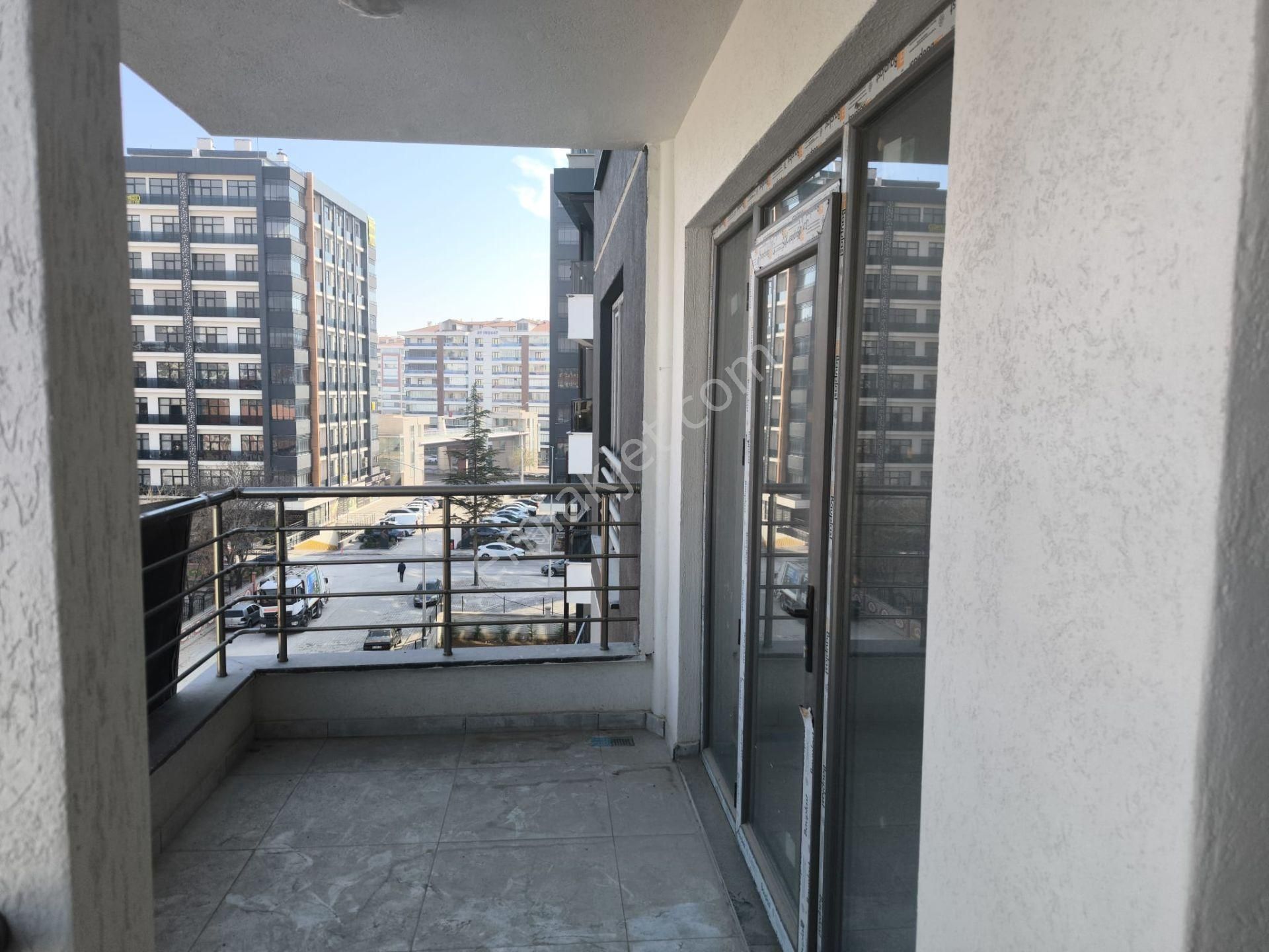 Esenler Mh. Yer Konum Güzel Ferah 3+1 Daire - Görsel 2