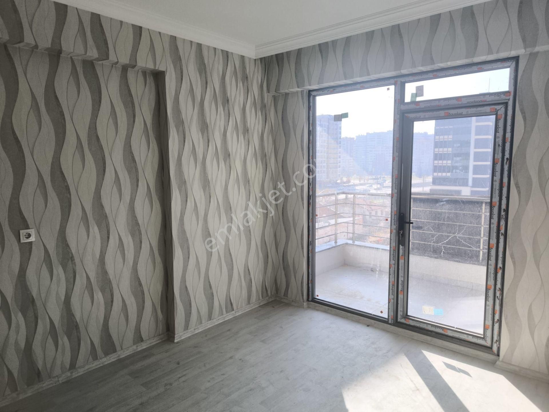 Esenler Mh. Yer Konum Güzel Ferah 3+1 Daire - Görsel 11