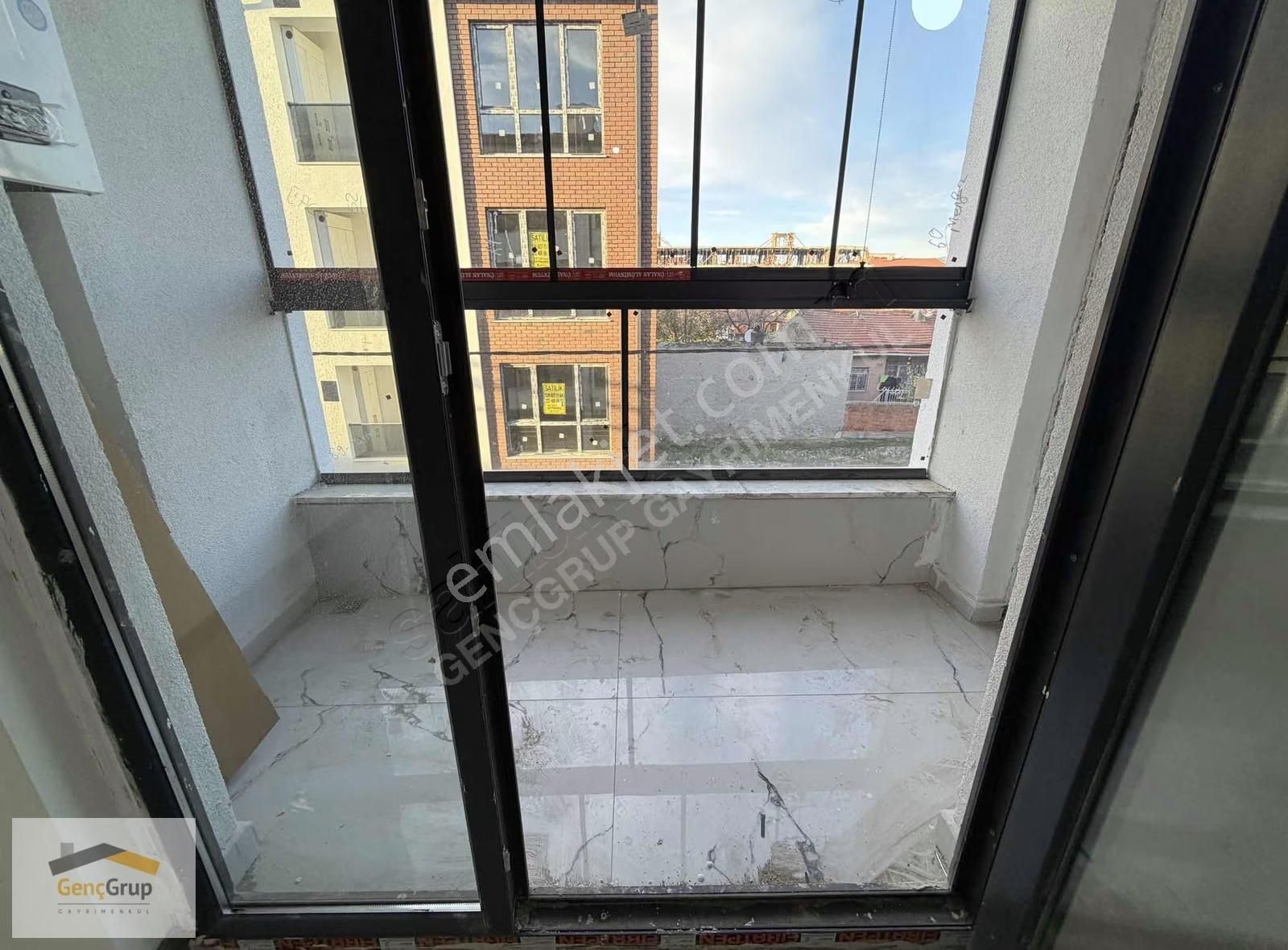 *genç Grup* Zafer'de Özel Garajlı,ara Kat,yüksek Kredili Şık 2+1 - Görsel 4
