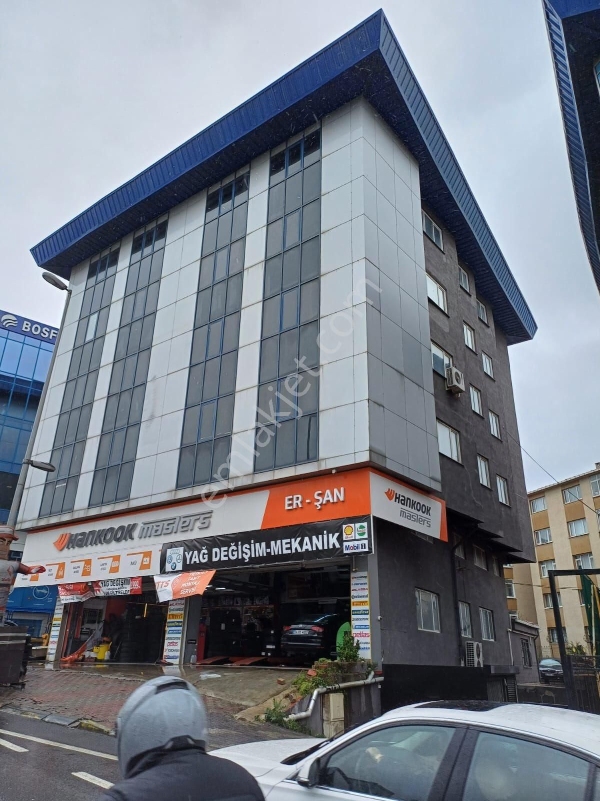 Merterde İtfaiyenin Yanında 270 M2 3. Kat Asansörlü Otoparklı - Görsel 30