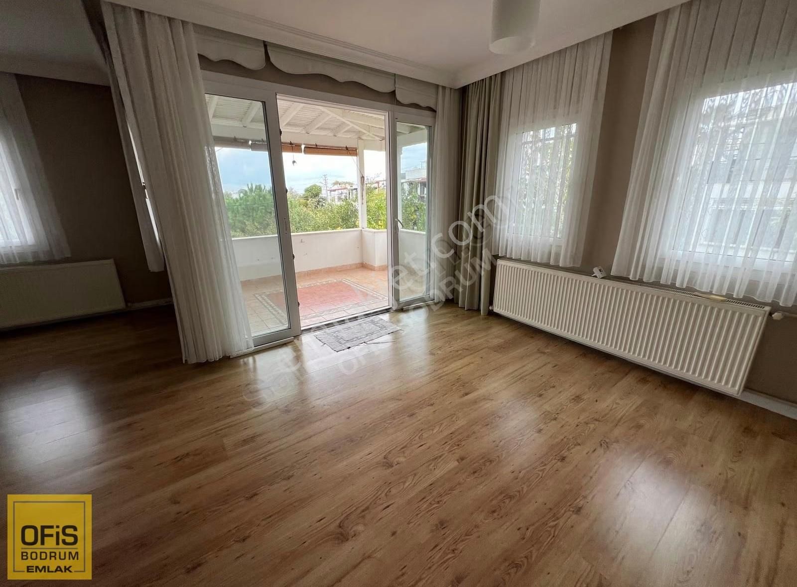 Bodrum Turgutreis Bahçelievler Kiralık 3+1 Üst Kat Daire - Görsel 4