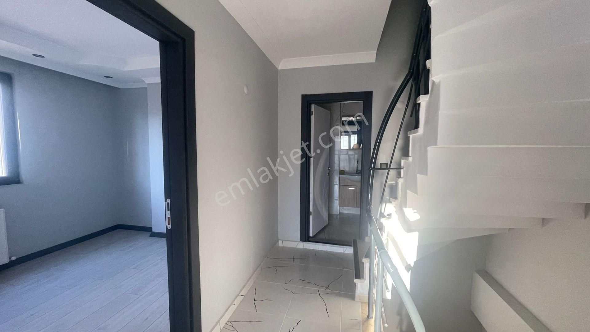 Yeniçiftlik'te Denize 600 Metre Mesafede Kombi Pet Haz 2+1 Villa - Görsel 6