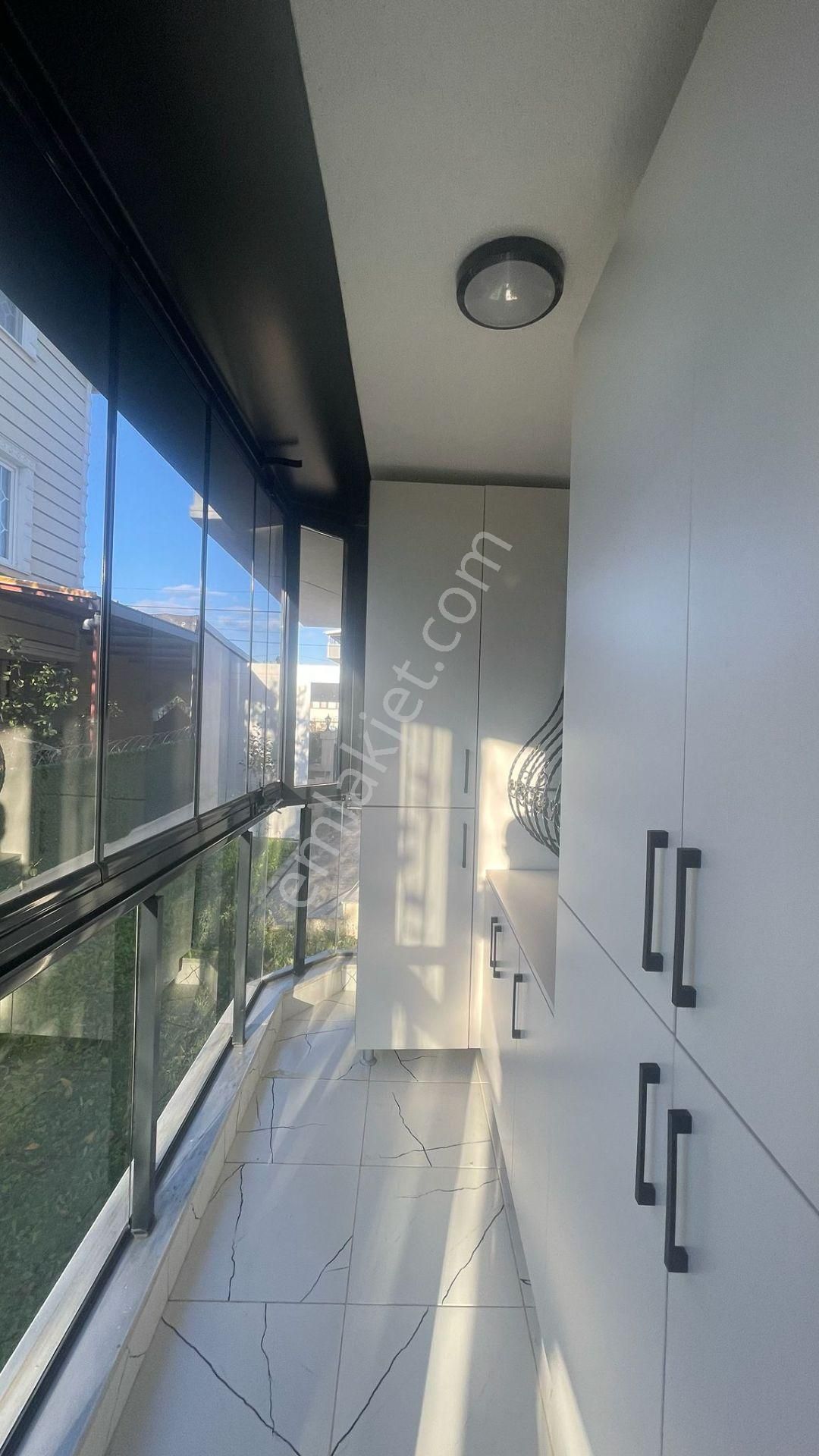 Yeniçiftlik'te Denize 600 Metre Mesafede Kombi Pet Haz 2+1 Villa - Görsel 16