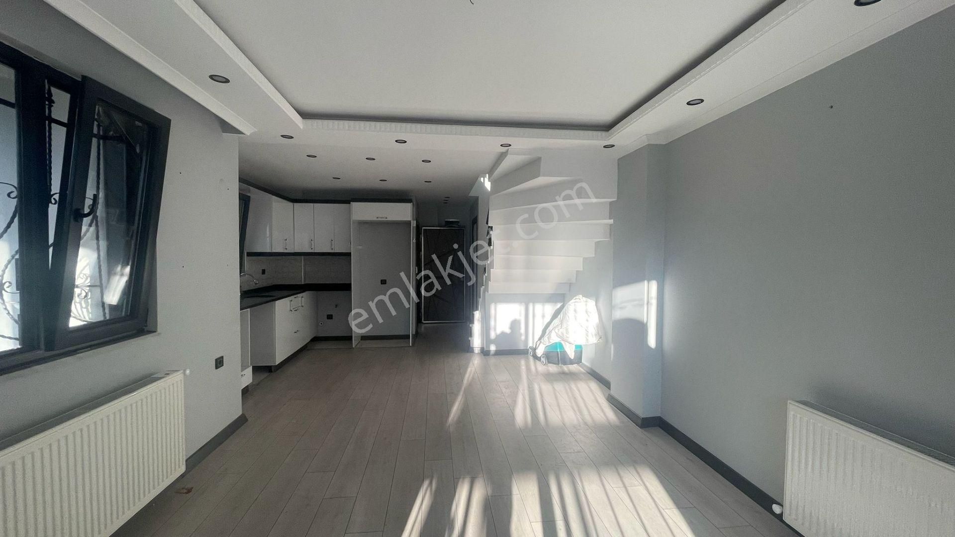 Yeniçiftlik'te Denize 600 Metre Mesafede Kombi Pet Haz 2+1 Villa - Görsel 18