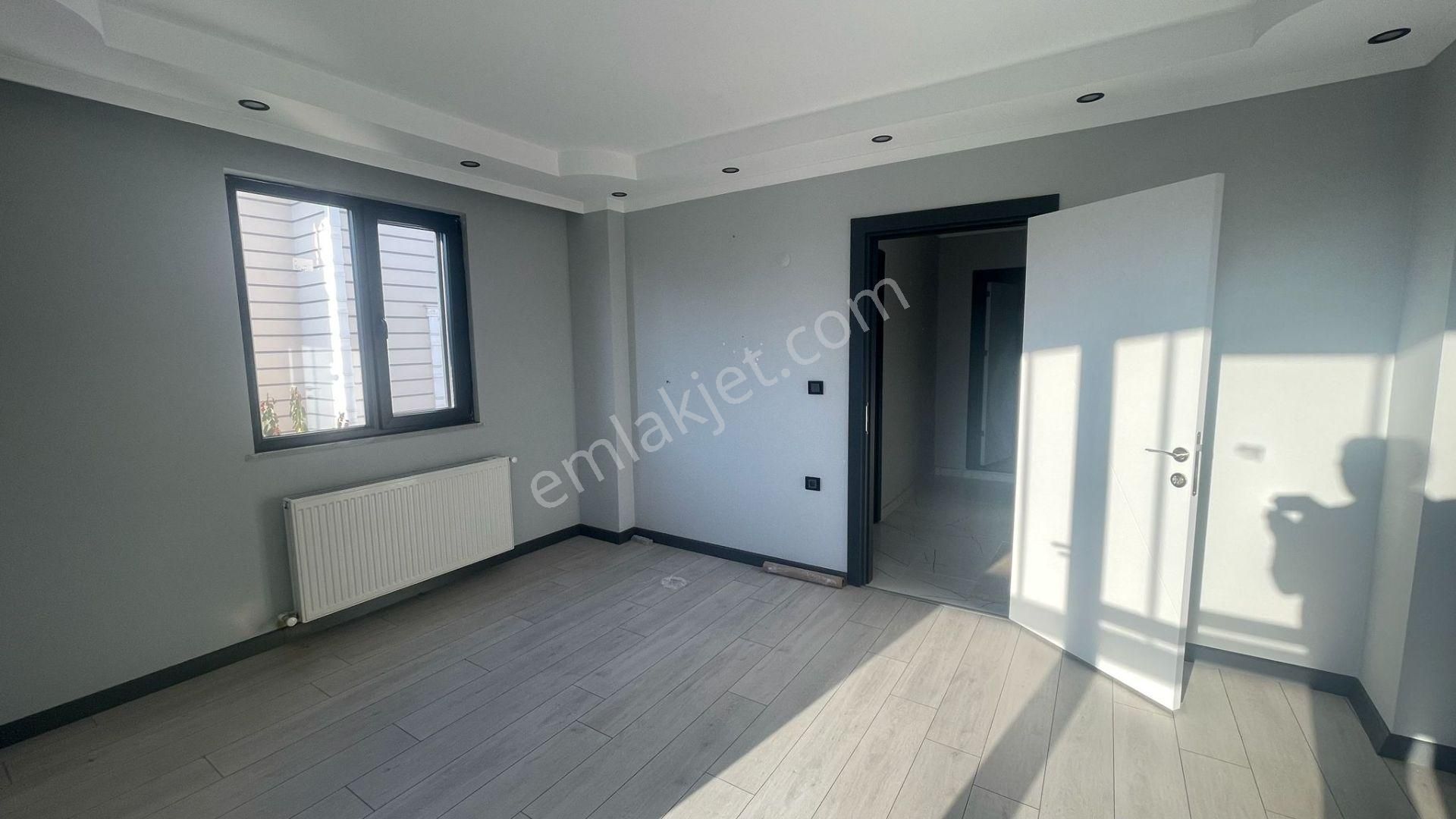 Yeniçiftlik'te Denize 600 Metre Mesafede Kombi Pet Haz 2+1 Villa - Görsel 5