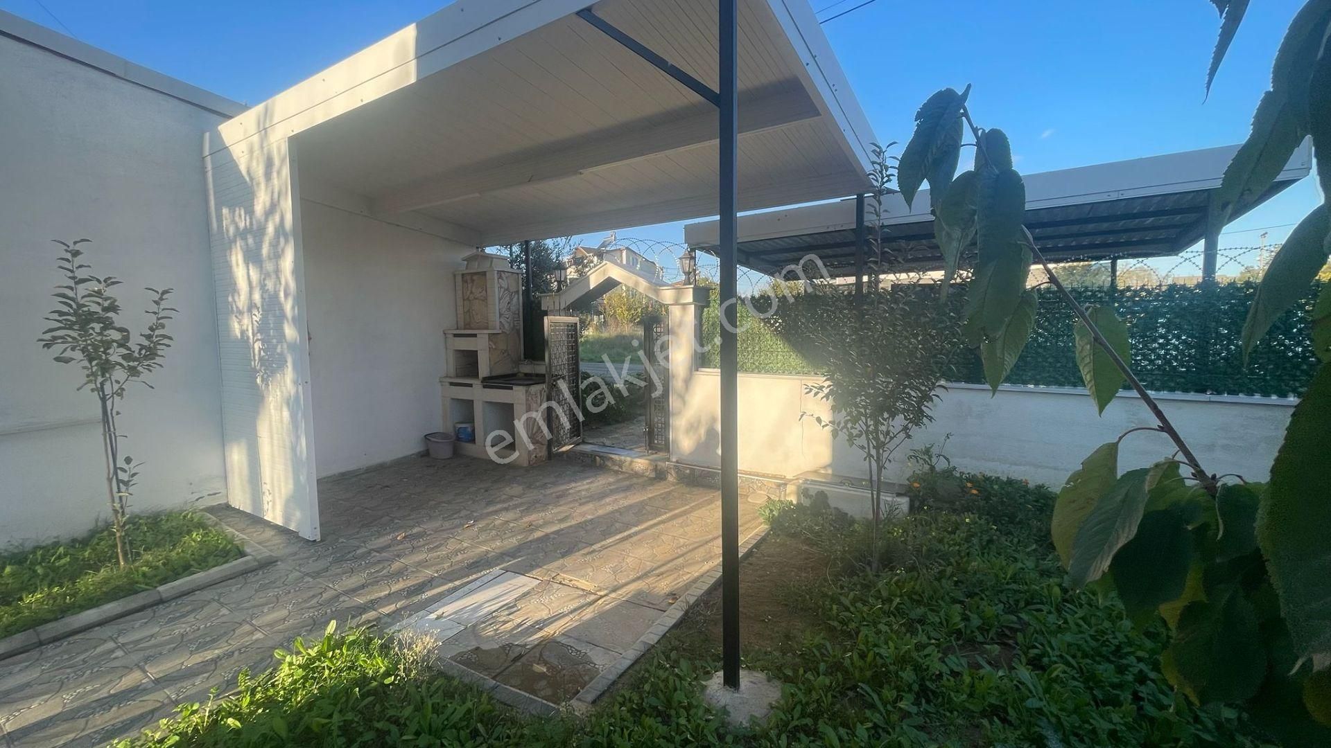 Yeniçiftlik'te Denize 600 Metre Mesafede Kombi Pet Haz 2+1 Villa - Görsel 23