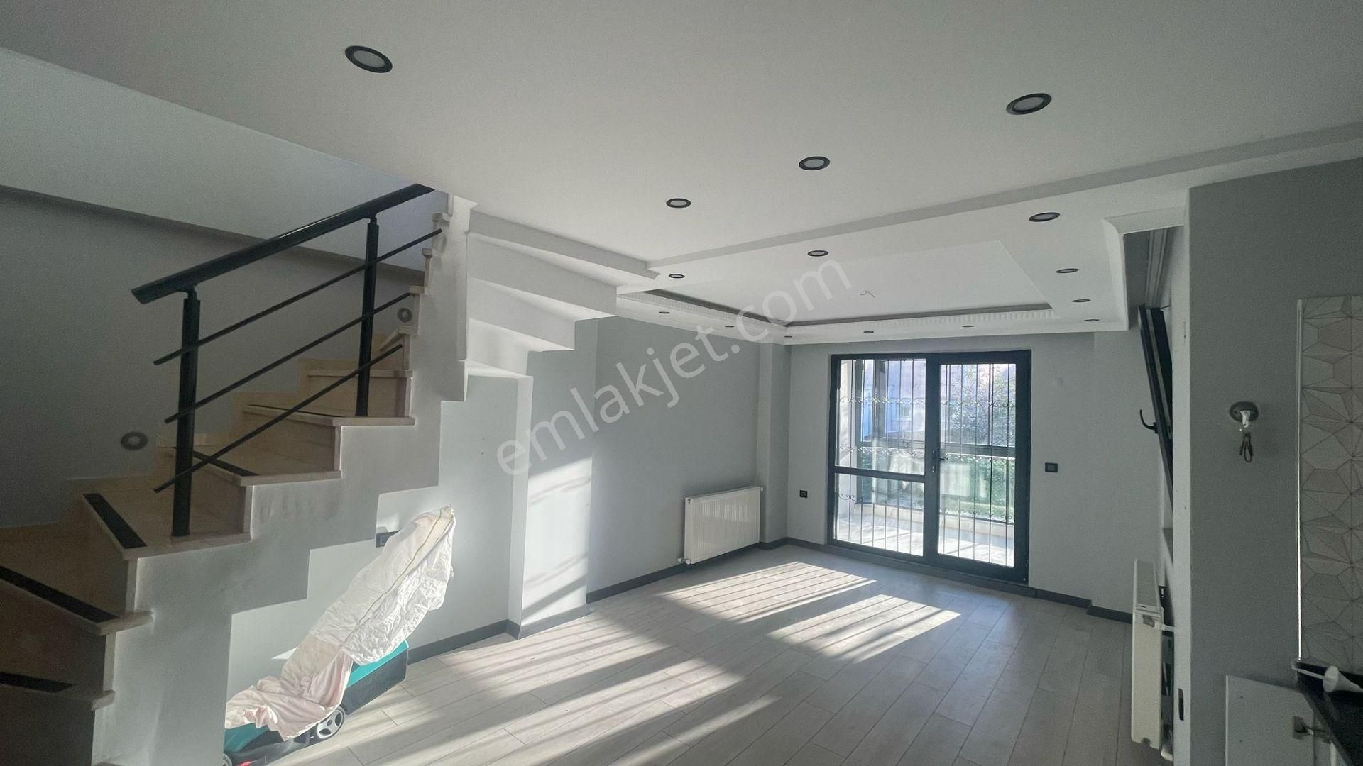 Yeniçiftlik'te Denize 600 Metre Mesafede Kombi Pet Haz 2+1 Villa - Görsel 13