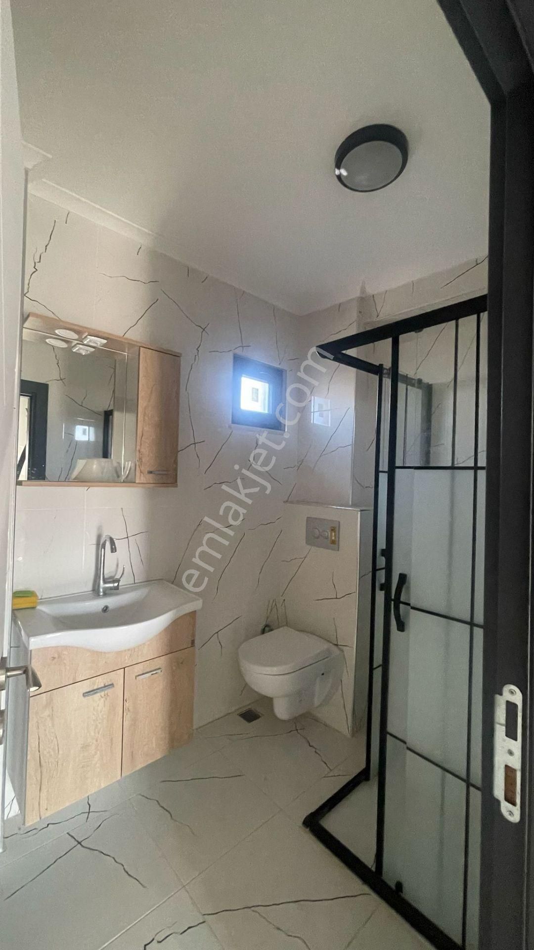 Yeniçiftlik'te Denize 600 Metre Mesafede Kombi Pet Haz 2+1 Villa - Görsel 11