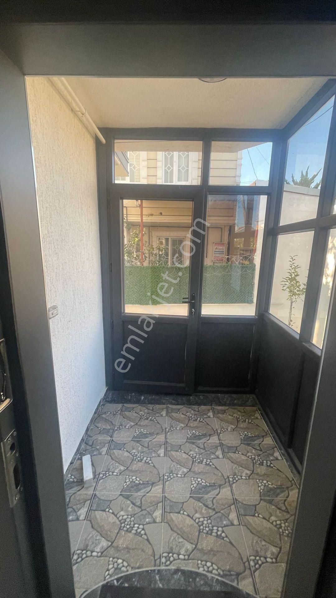 Yeniçiftlik'te Denize 600 Metre Mesafede Kombi Pet Haz 2+1 Villa - Görsel 21