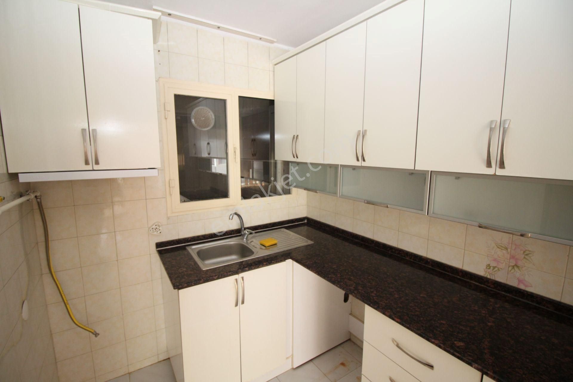 Üçkuyular Merkezde Arakat Bakımlı D.gazlı 3+1 Kiralık - Görsel 23