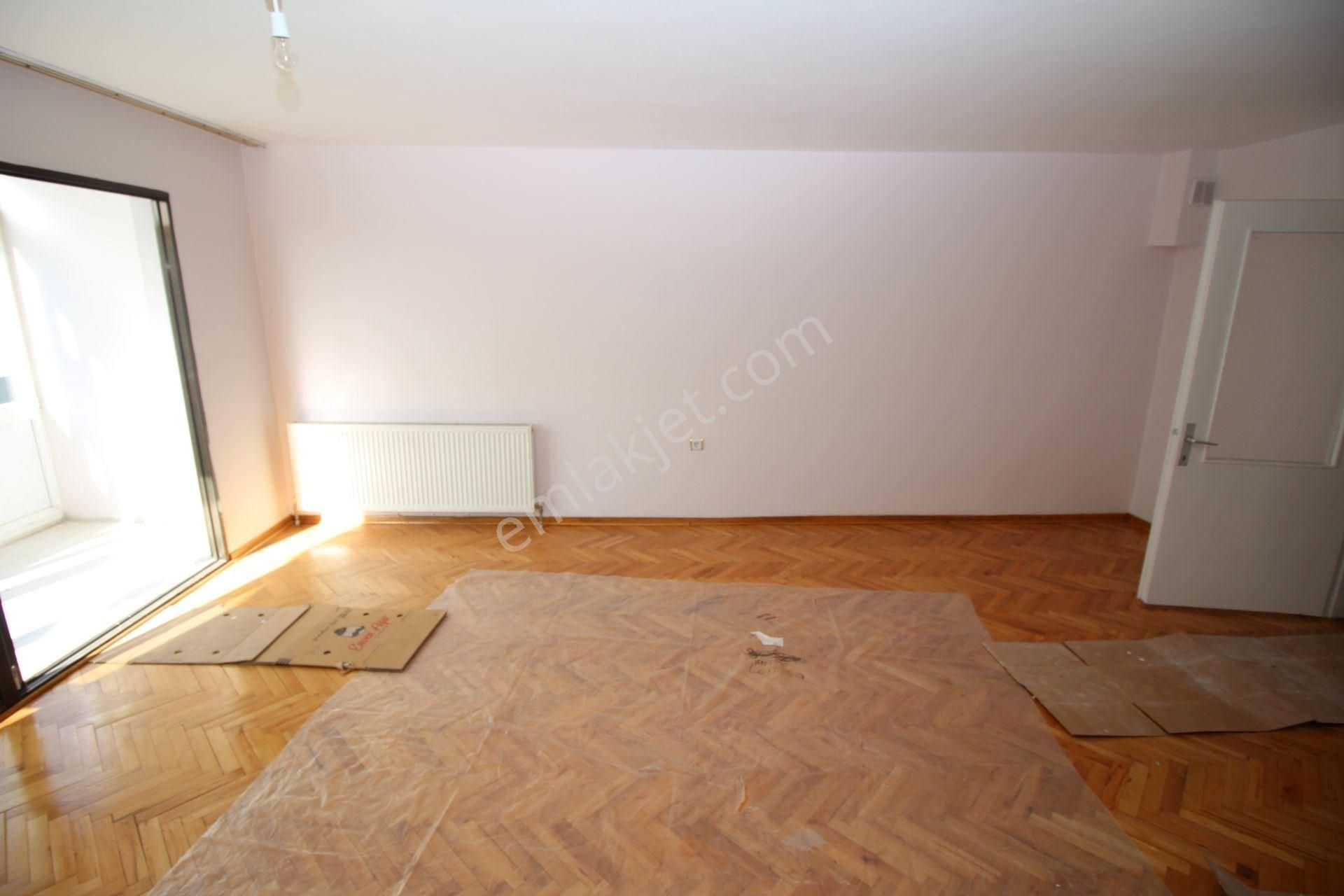 Üçkuyular Merkezde Arakat Bakımlı D.gazlı 3+1 Kiralık - Görsel 8