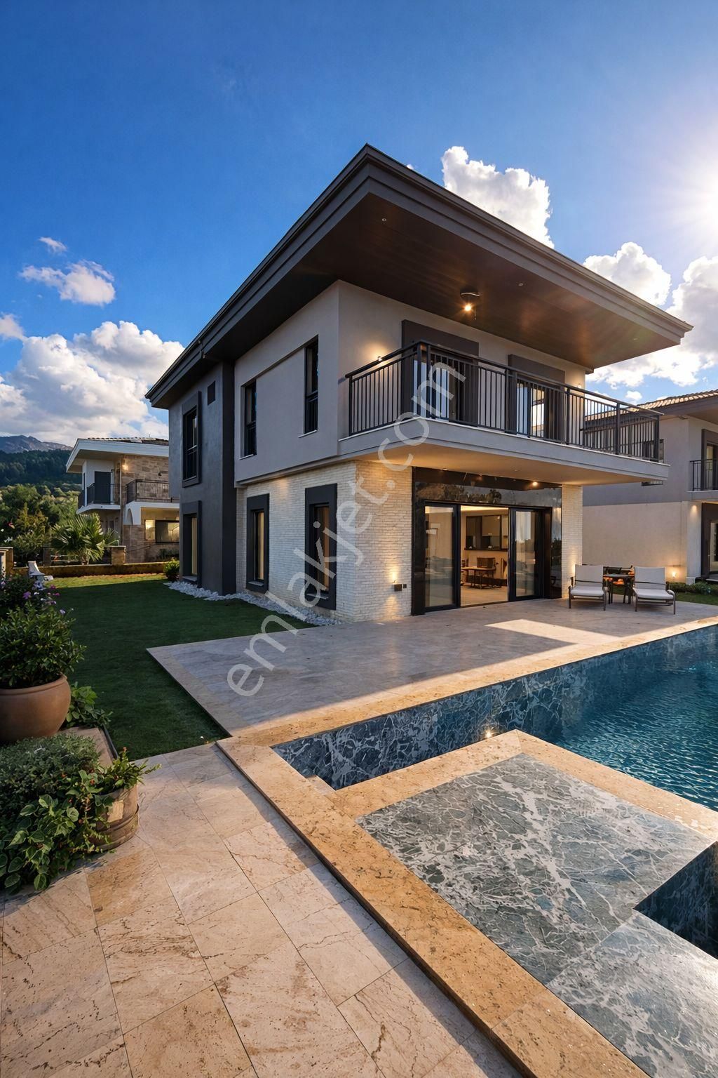 Kuşadası Davutlar’da Özel Bahçeli, Özel Havuzlu Sıfır Dubleks Lüks Villa - Görsel 2