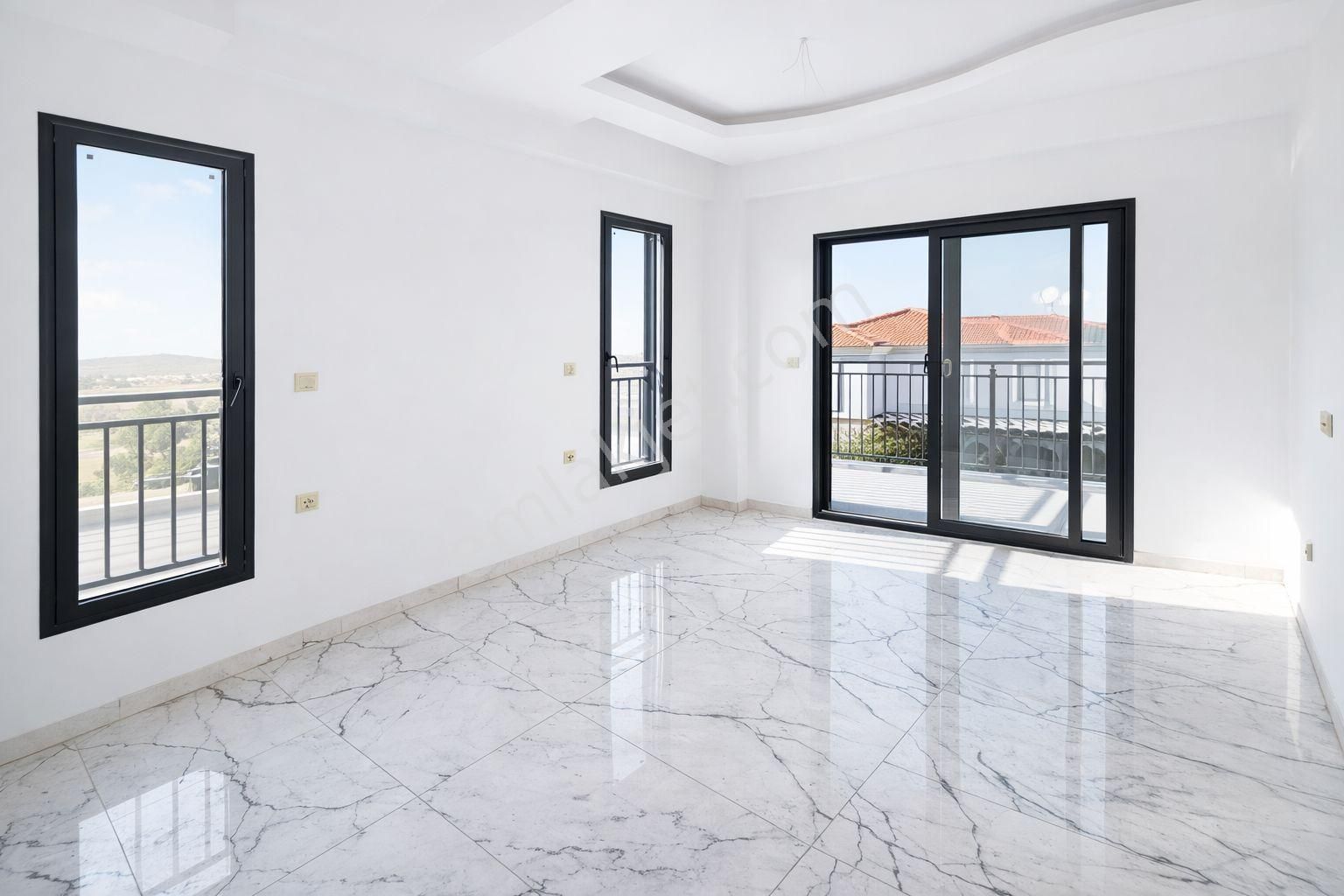 Kuşadası Davutlar’da Özel Bahçeli, Özel Havuzlu Sıfır Dubleks Lüks Villa - Görsel 33