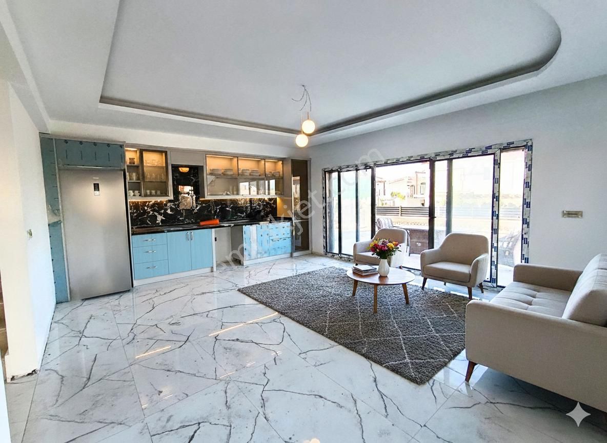 Kuşadası Davutlar’da Özel Bahçeli, Özel Havuzlu Sıfır Dubleks Lüks Villa - Görsel 22