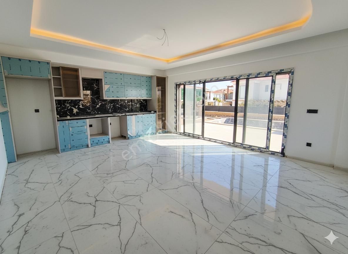 Kuşadası Davutlar’da Özel Bahçeli, Özel Havuzlu Sıfır Dubleks Lüks Villa - Görsel 24