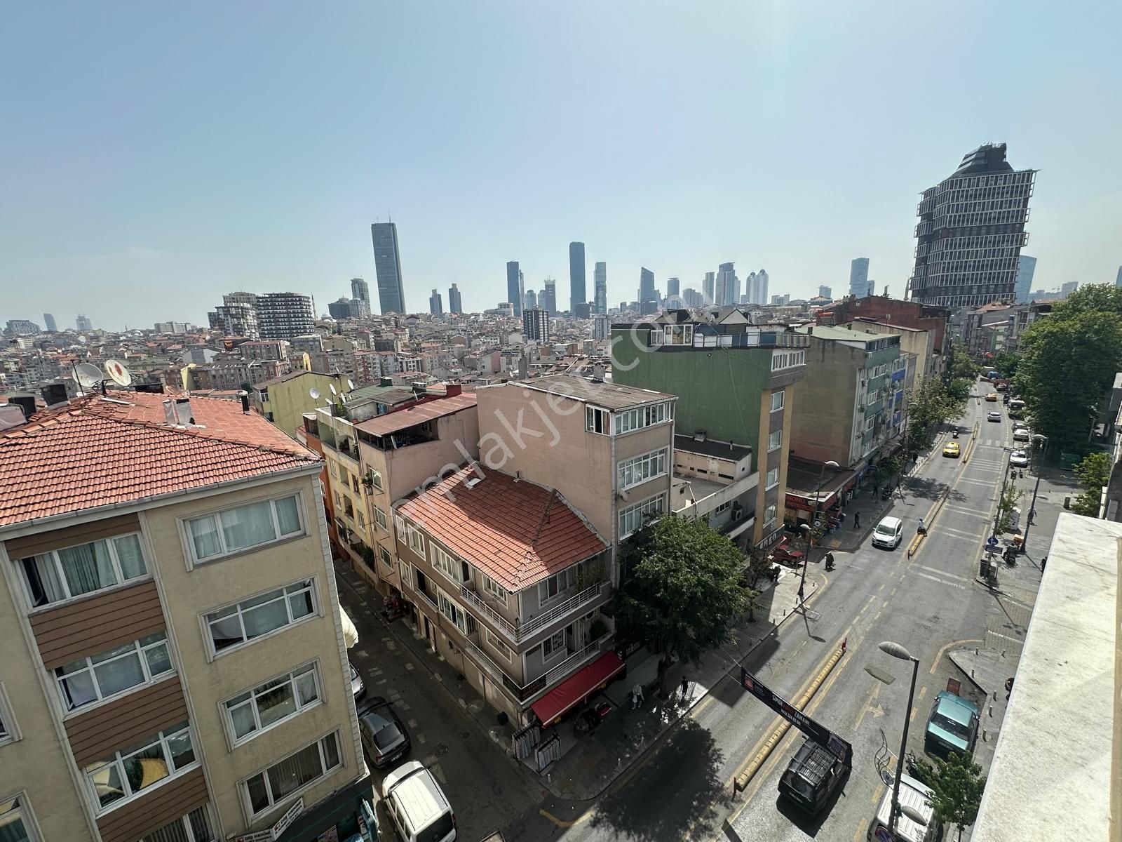 Gültepe'de Cadde Üzerinde 1+1 Kiralık Daire,artum'dan - Görsel 9