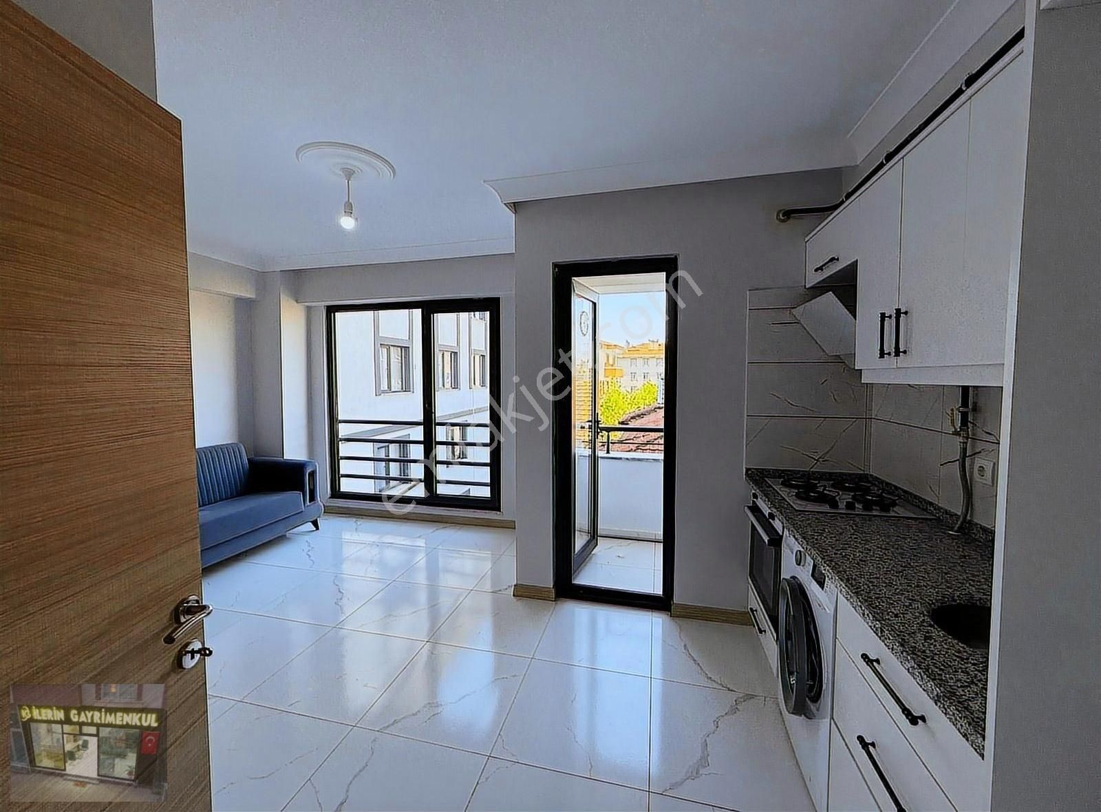 İlerin Gayrimenkul'den Migrosun Altında Eşyalı 1+1 Kiralık Daire - Görsel 8