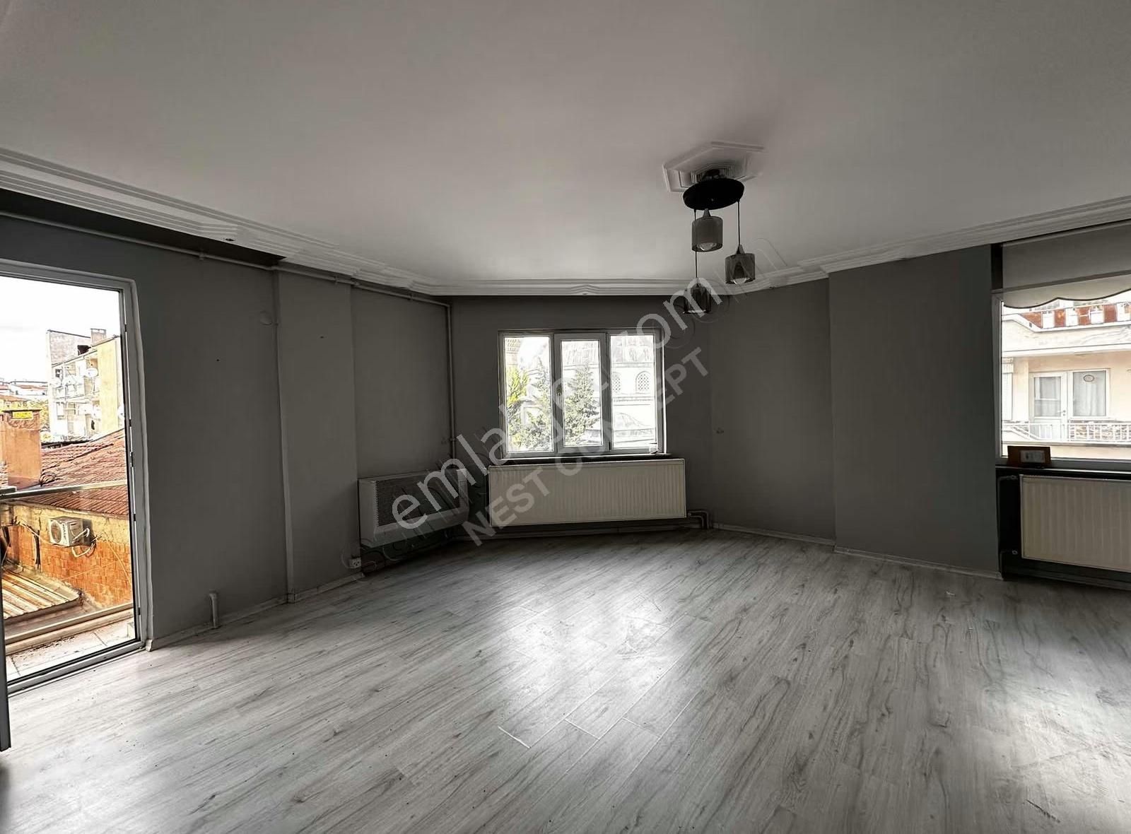Mudanya Merkezi Lokasyon Cadde Üzeri 2+1 Kiralık Daire - Görsel 2