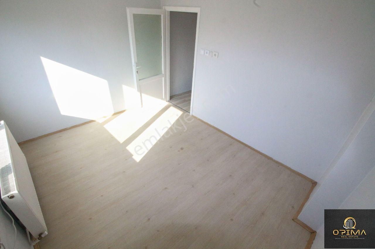 Opimadan Halitpaşada Çarşı Merkezde Ara Kat 2+1 Kiralık Daire - Görsel 22
