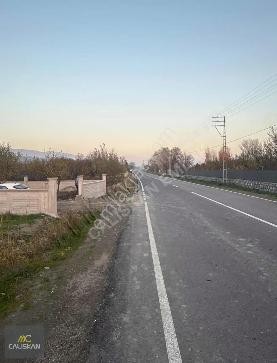 Emirseyit'te Ana Yola Sıfır Satılık Ev Yapmaya Uygun Arsa - Görsel 8