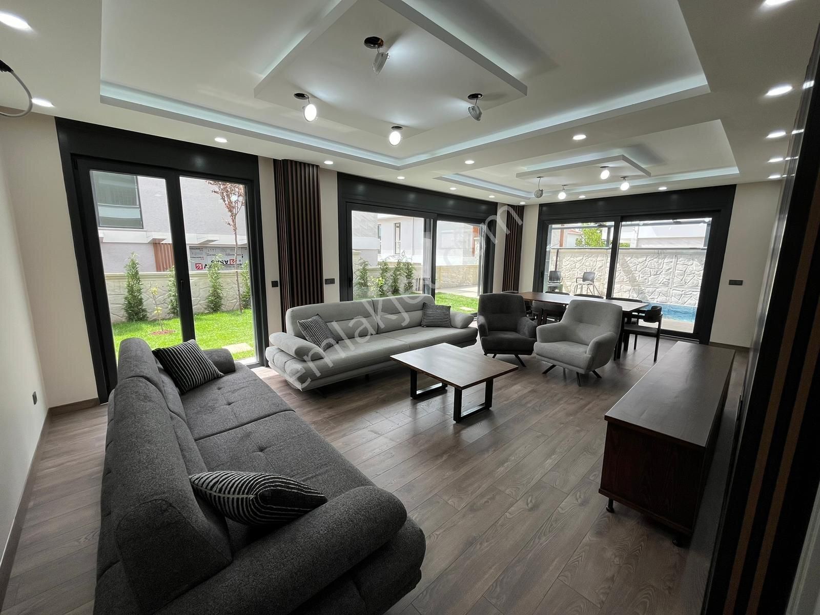 Istanbul Bükükçekmece 7+2 Satılık Sıfık Lüks Villa - Görsel 5