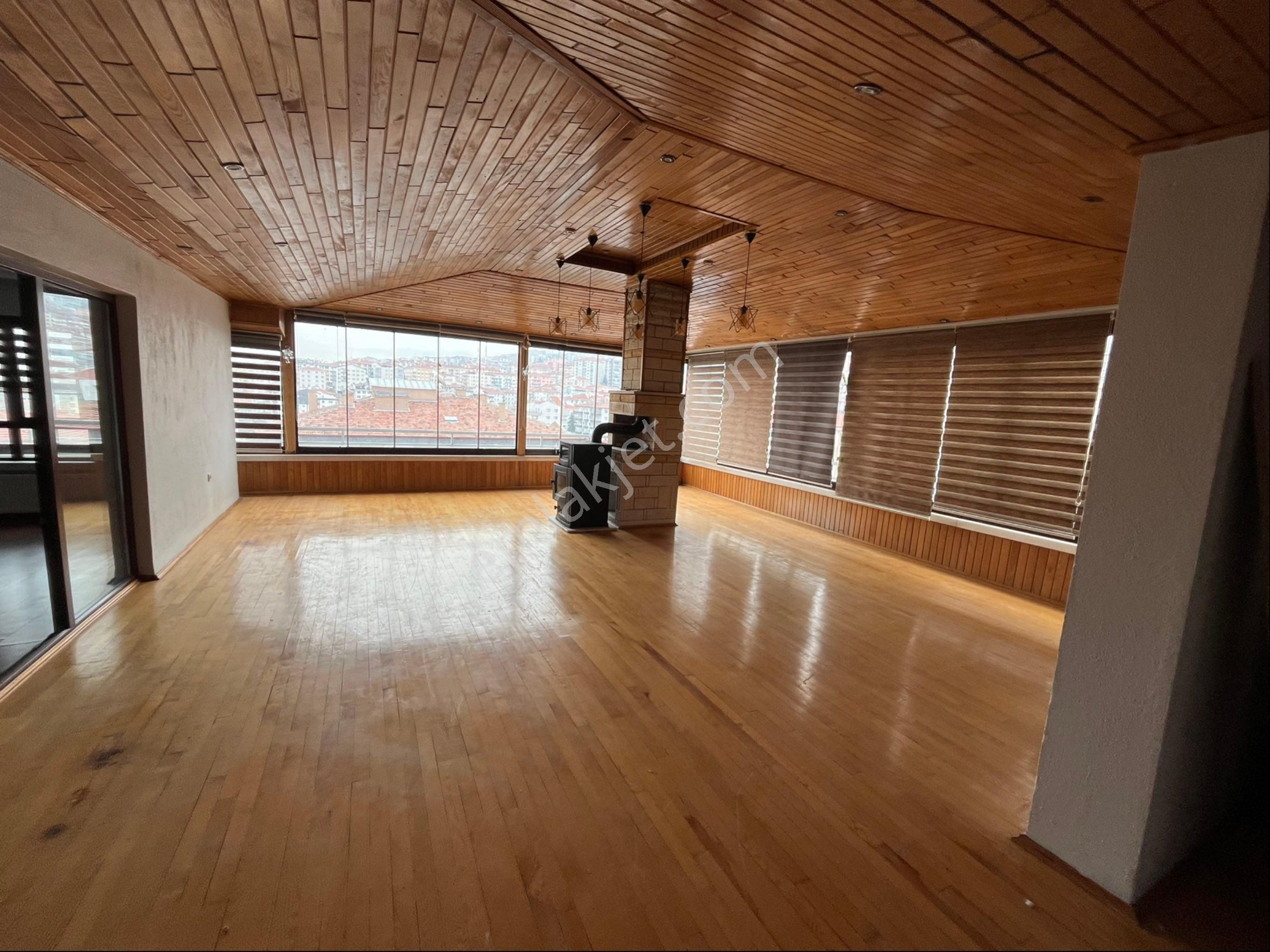 Balgat Cevizlidere Cadde Üzerinde 5+1 Satılık Dubleks - Görsel 4