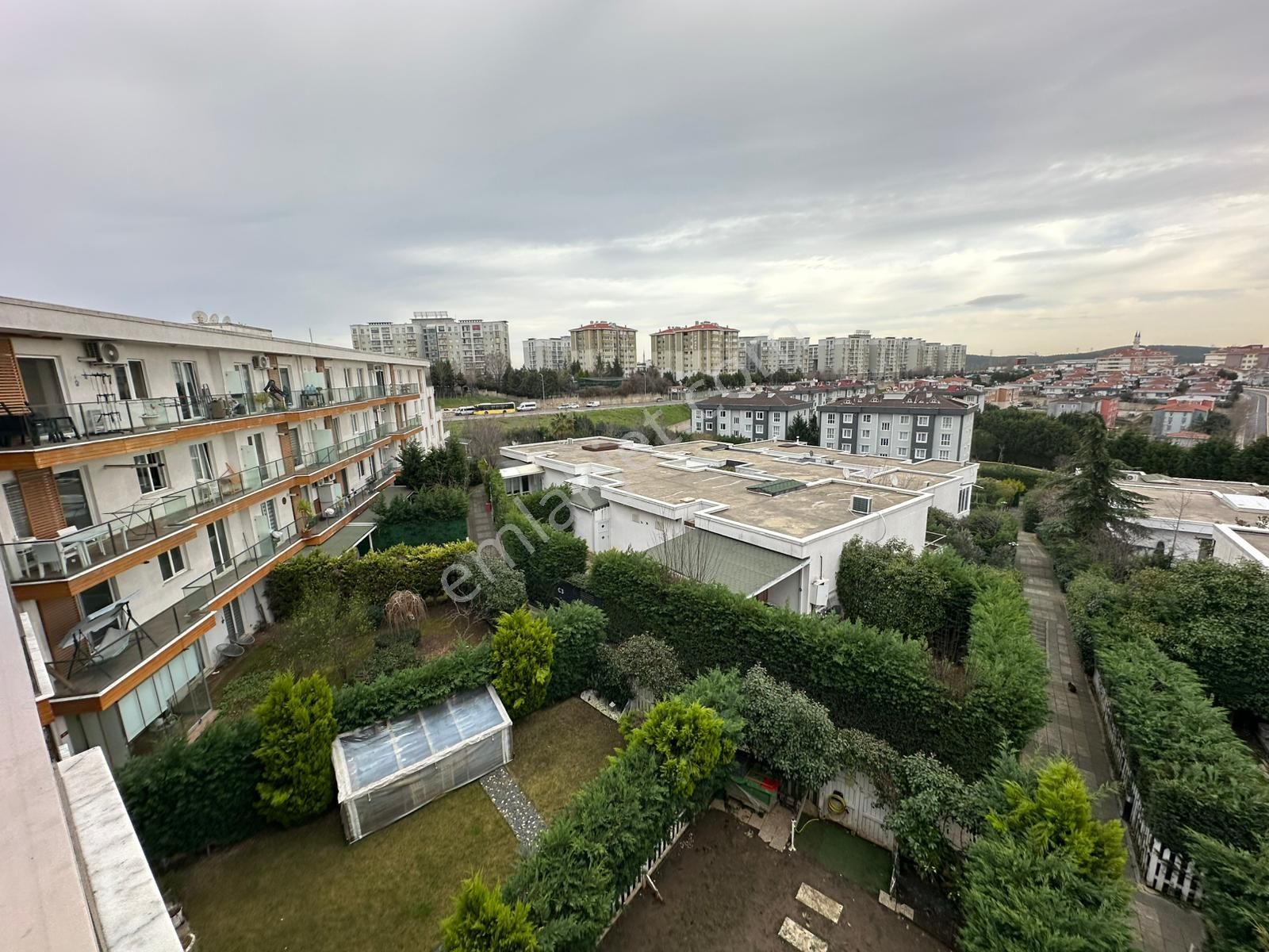 Yenişehir Q Bahçe Sitesi 1+1 Eşyalı Ön Cephe Kiralık Daire - Görsel 4