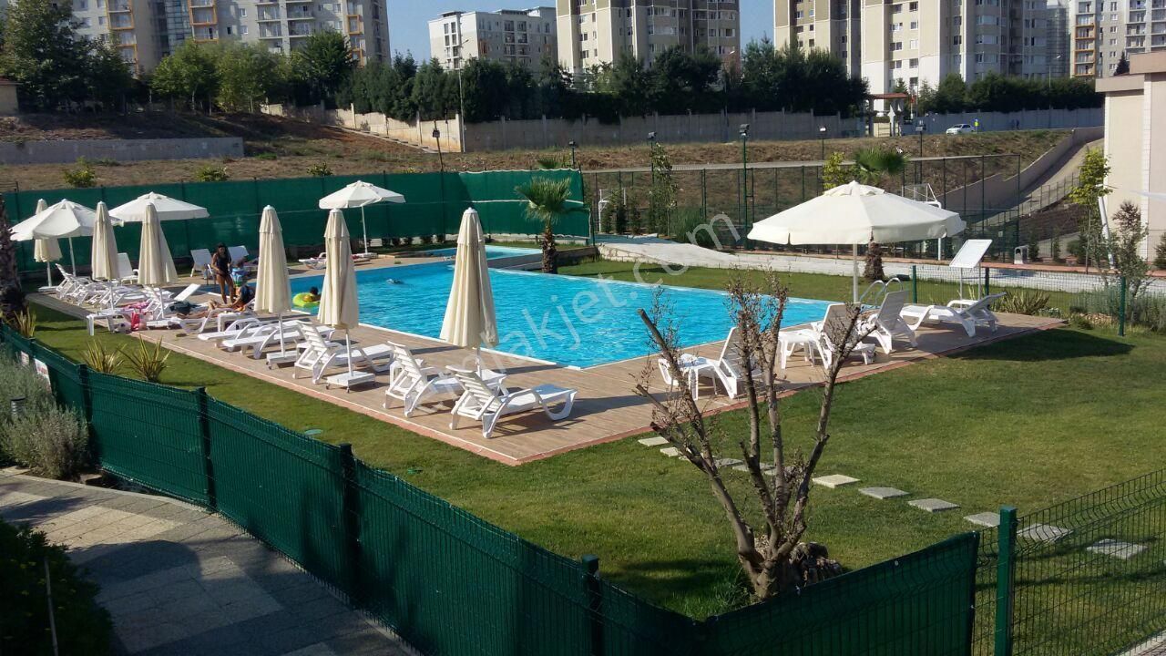 Yenişehir Q Bahçe Sitesi 1+1 Eşyalı Ön Cephe Kiralık Daire