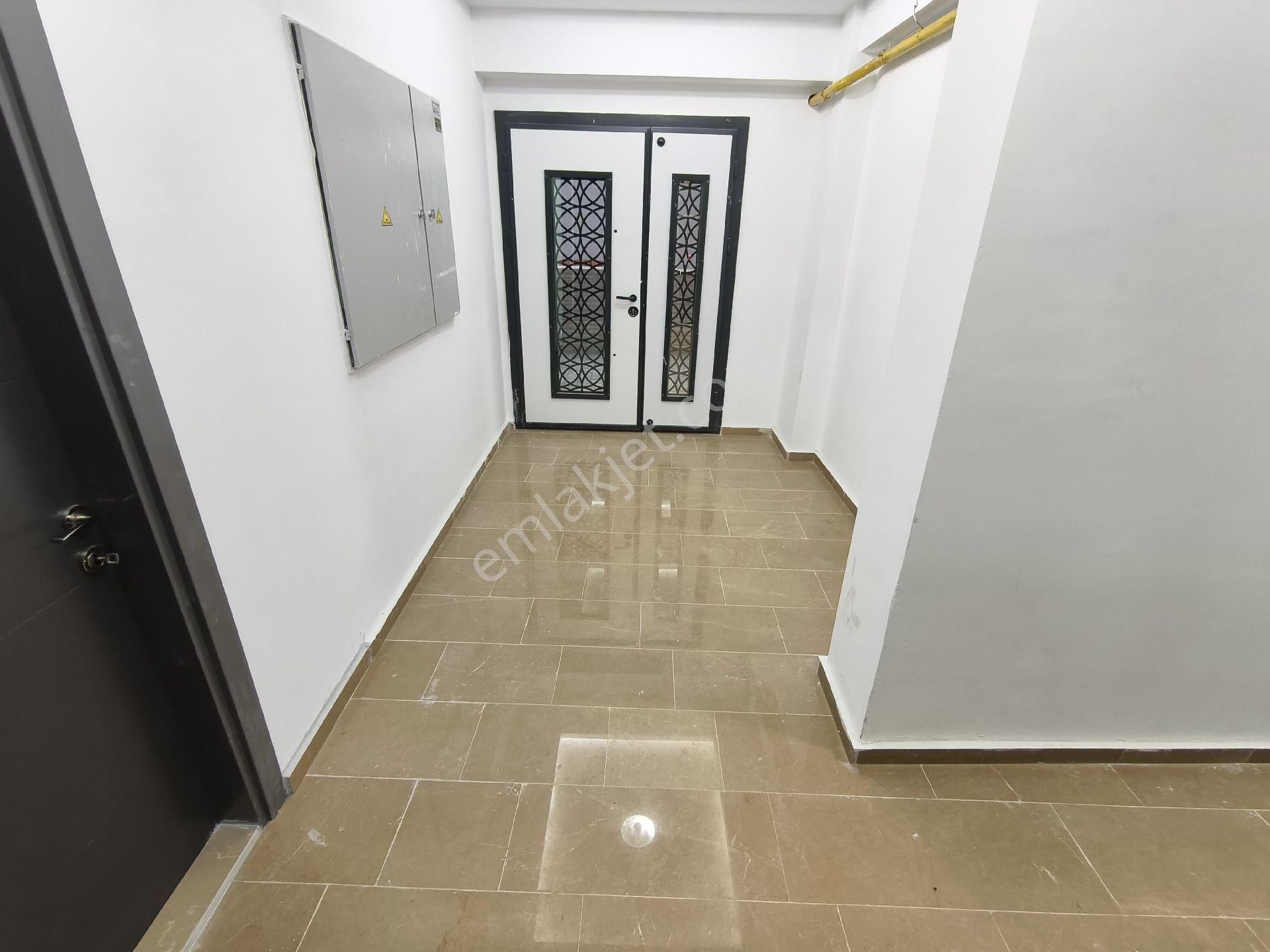 Pera'dan Şehir Hast'si Yanında Asansörlü,sıfır 2+0 Kiralık Daire - Görsel 3