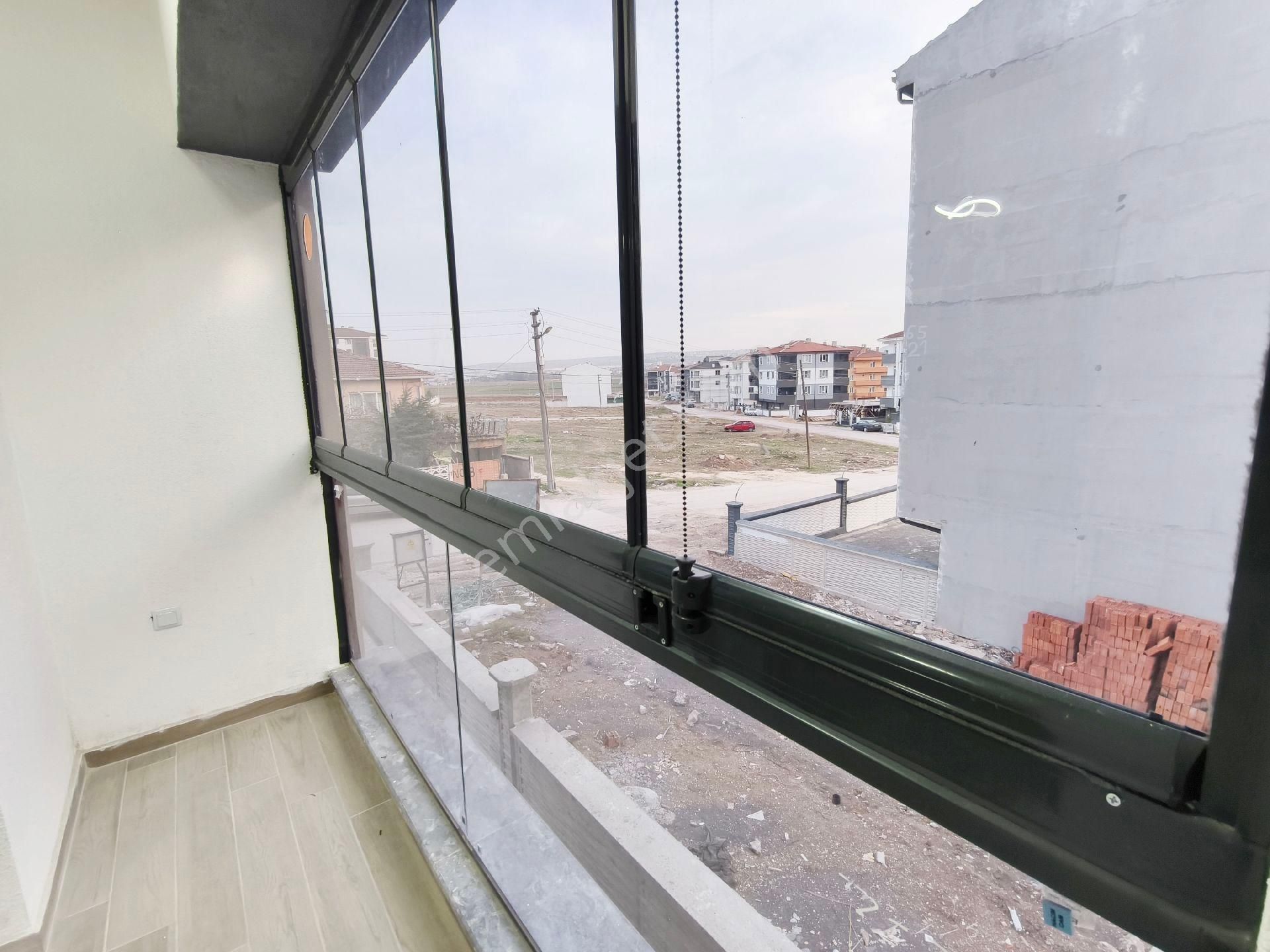 Pera'dan Şehir Hast'si Yanında Asansörlü,sıfır 2+0 Kiralık Daire - Görsel 12