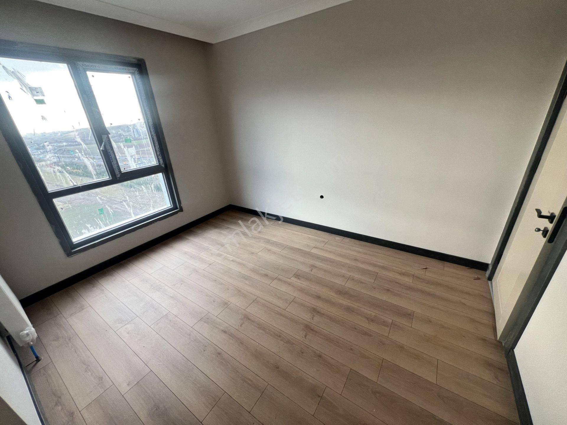 Cihandan Ovacık'ta Bulvar Yakını Sıfır 4+1 Daire - Görsel 26