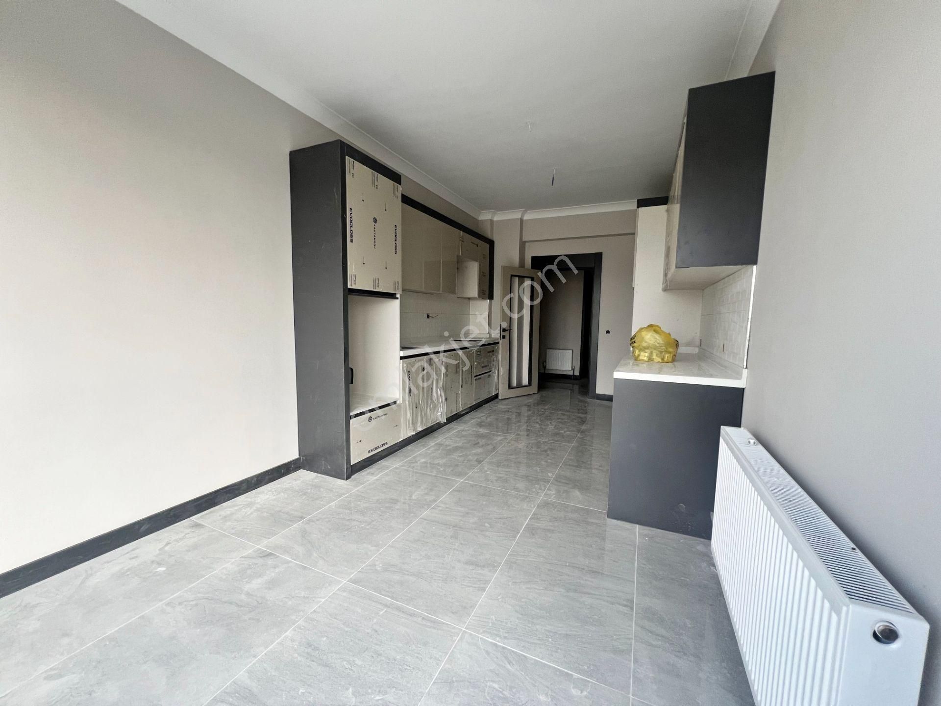 Cihandan Ovacık'ta Bulvar Yakını Sıfır 4+1 Daire - Görsel 3