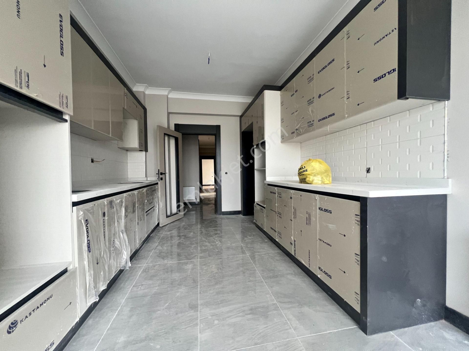 Cihandan Ovacık'ta Bulvar Yakını Sıfır 4+1 Daire - Görsel 5