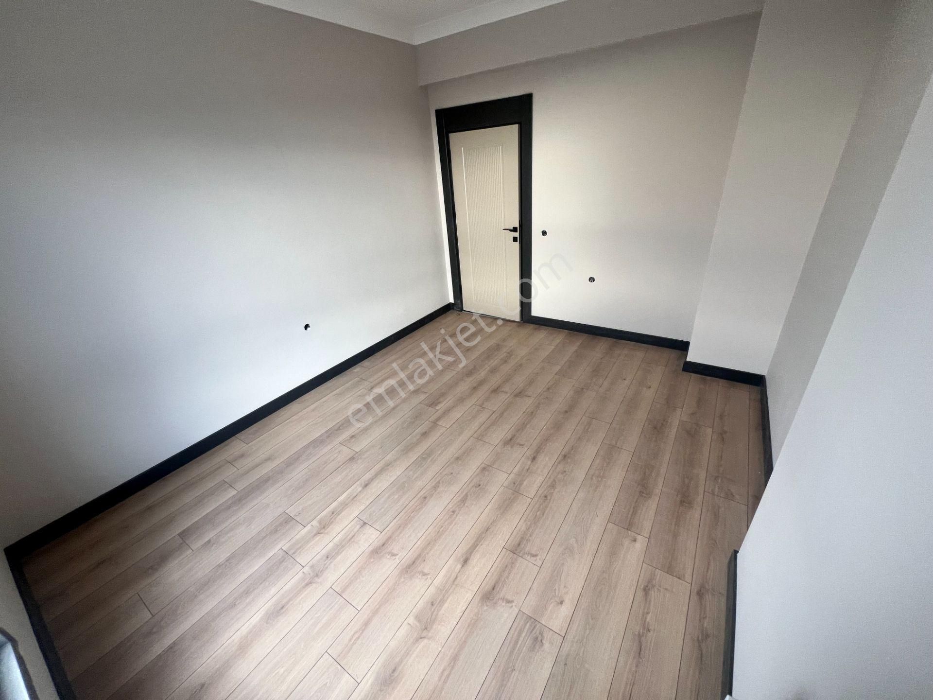 Cihandan Ovacık'ta Bulvar Yakını Sıfır 4+1 Daire - Görsel 27