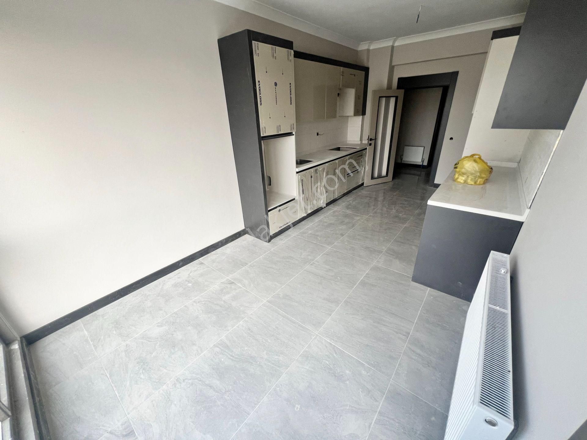 Cihandan Ovacık'ta Bulvar Yakını Sıfır 4+1 Daire - Görsel 2