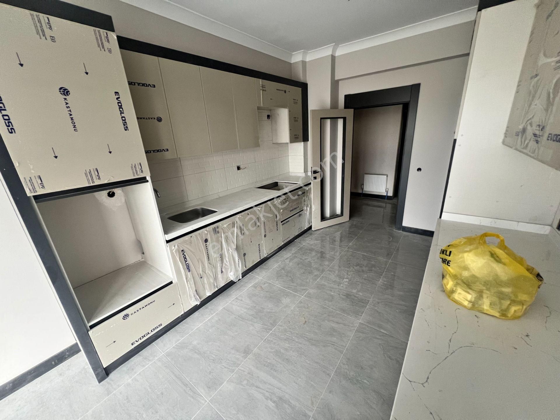 Cihandan Ovacık'ta Bulvar Yakını Sıfır 4+1 Daire - Görsel 6