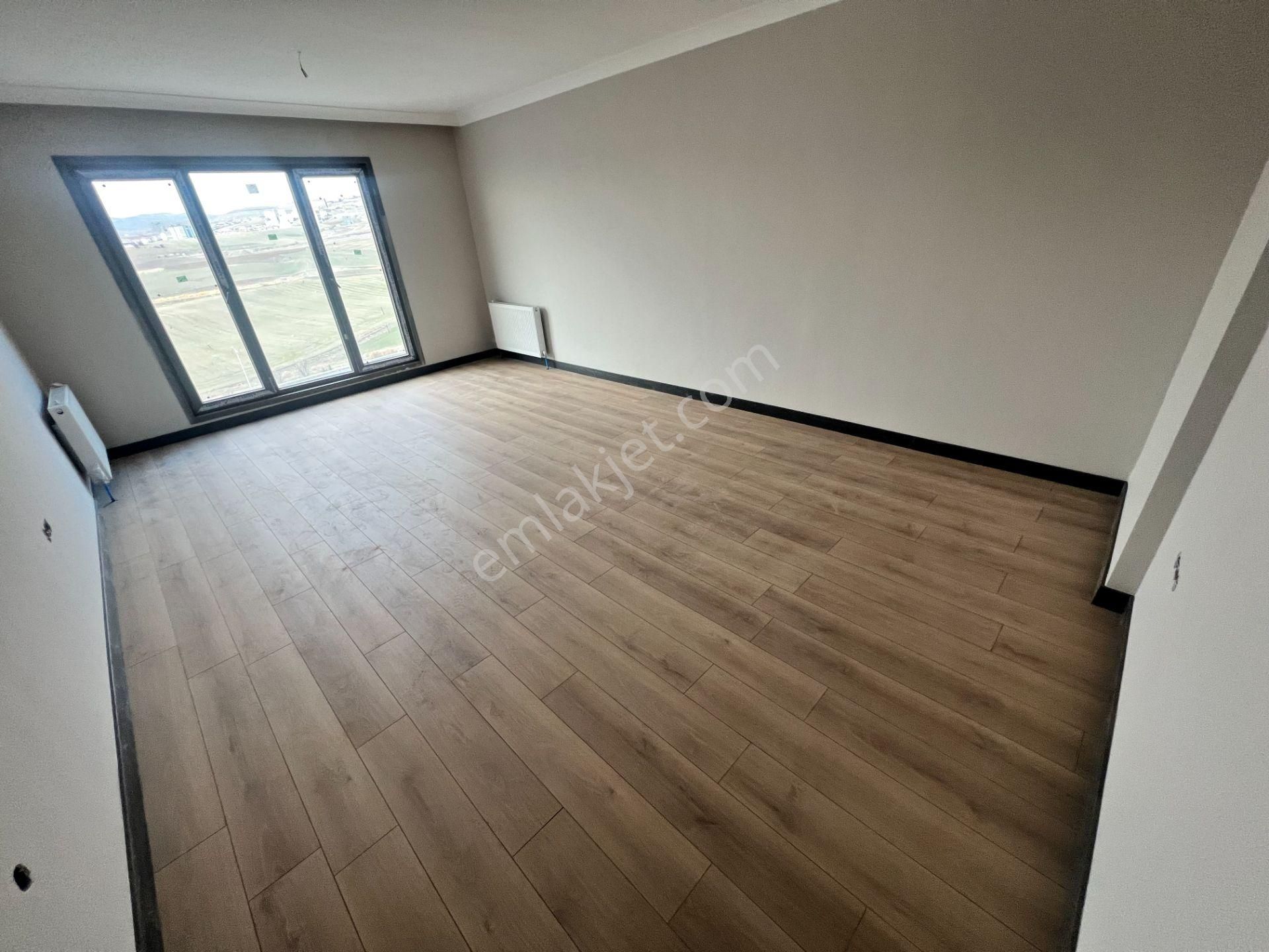 Cihandan Ovacık'ta Bulvar Yakını Sıfır 4+1 Daire - Görsel 12