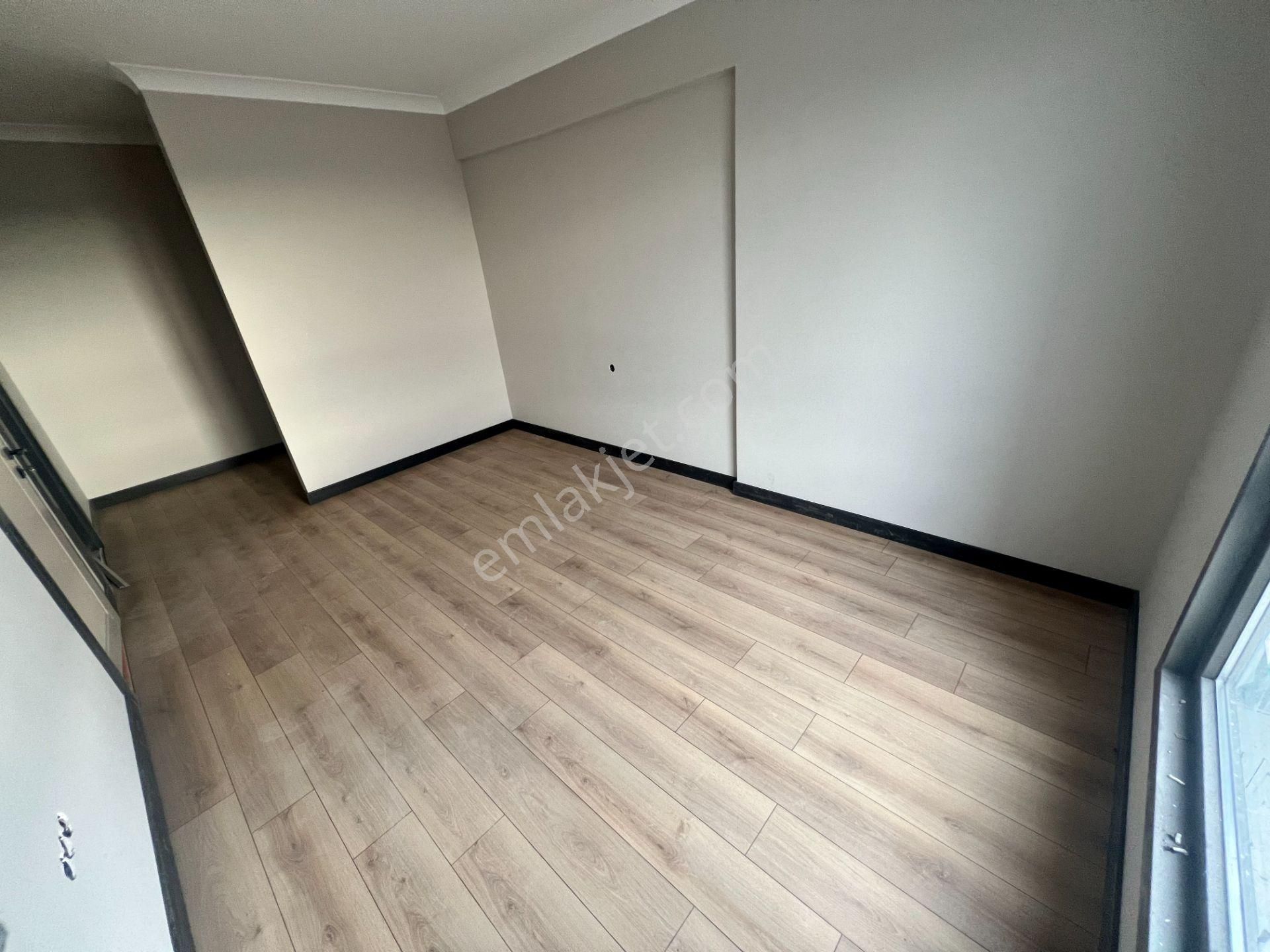 Cihandan Ovacık'ta Bulvar Yakını Sıfır 4+1 Daire - Görsel 32