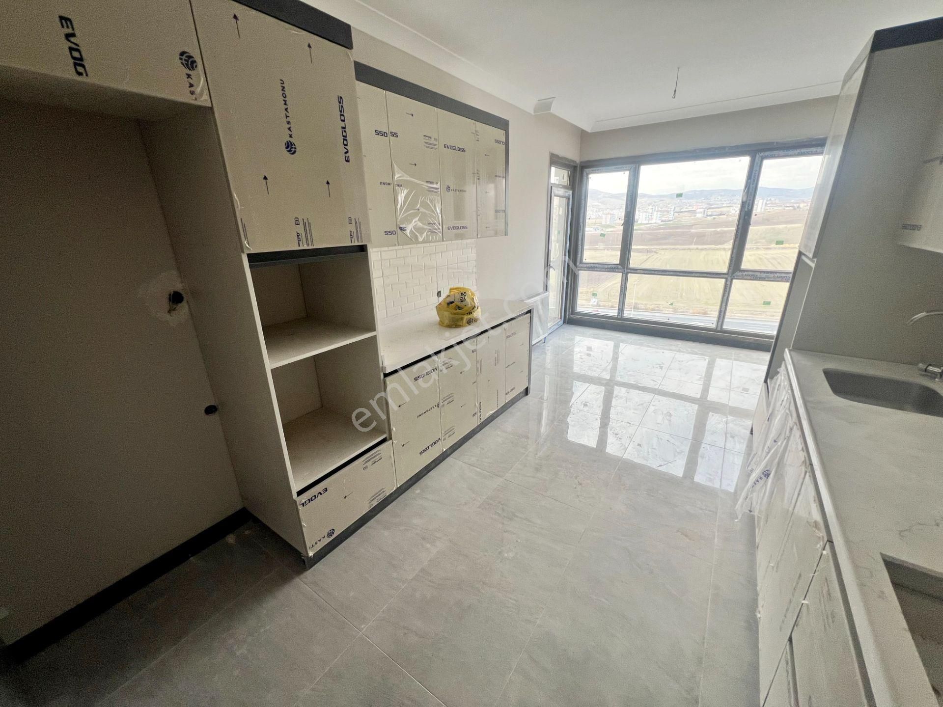 Cihandan Ovacık'ta Bulvar Yakını Sıfır 4+1 Daire - Görsel 7